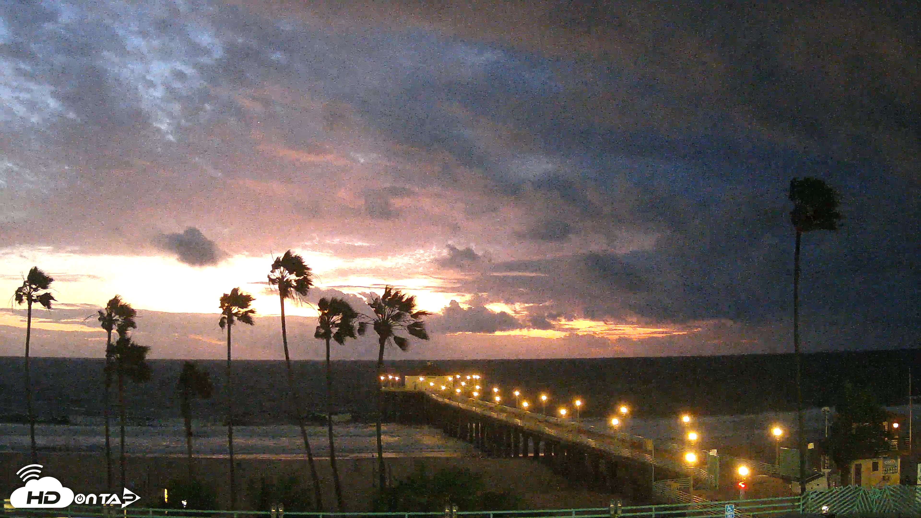 Snapshot of Manhattan Beach Pier Ultra HD Live Webcam taken Feb 17, 2026, 6:08pm PST
