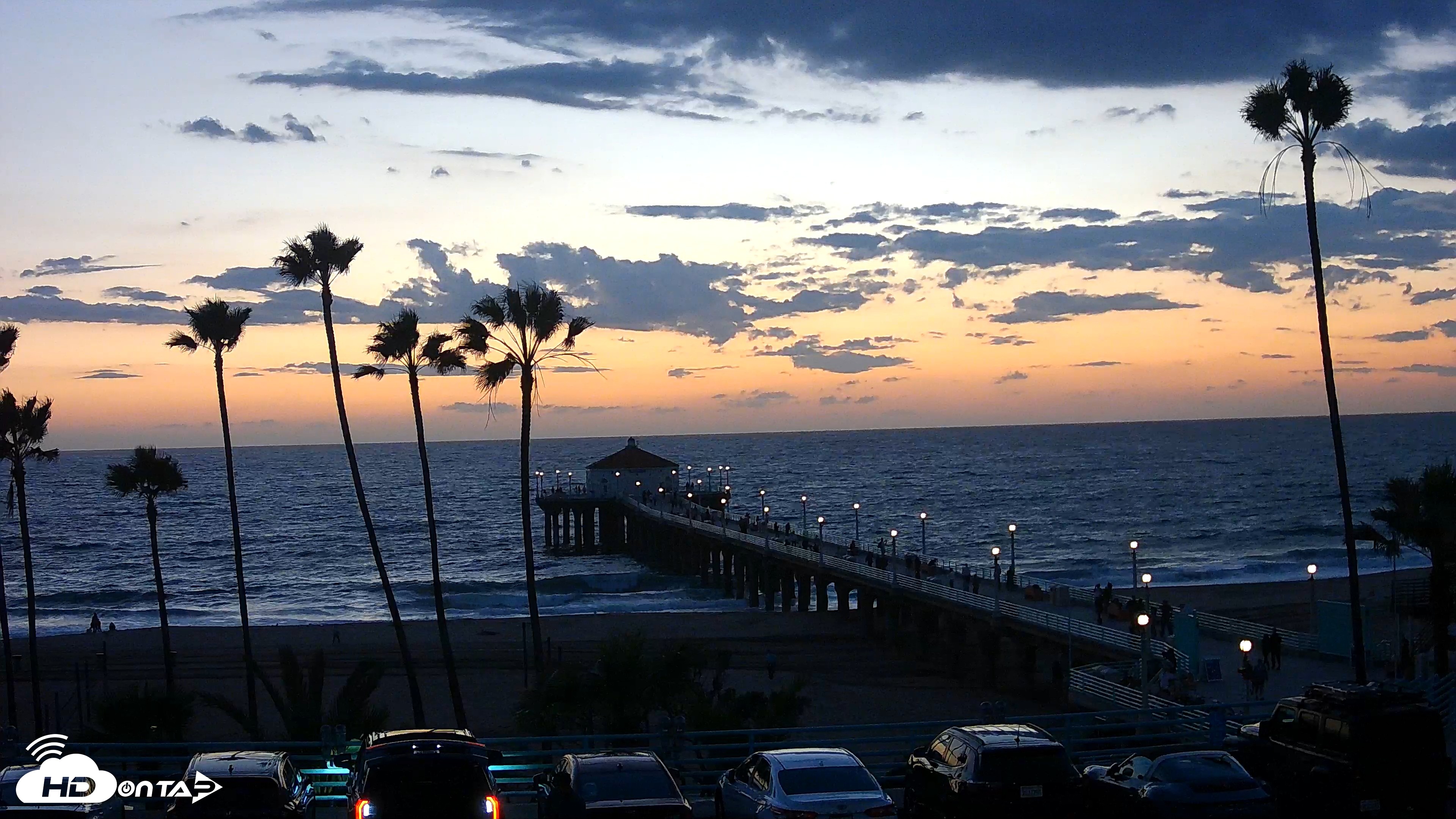 Snapshot of Manhattan Beach Pier Ultra HD Live Webcam taken Oct 23, 2026, 6:24pm PDT