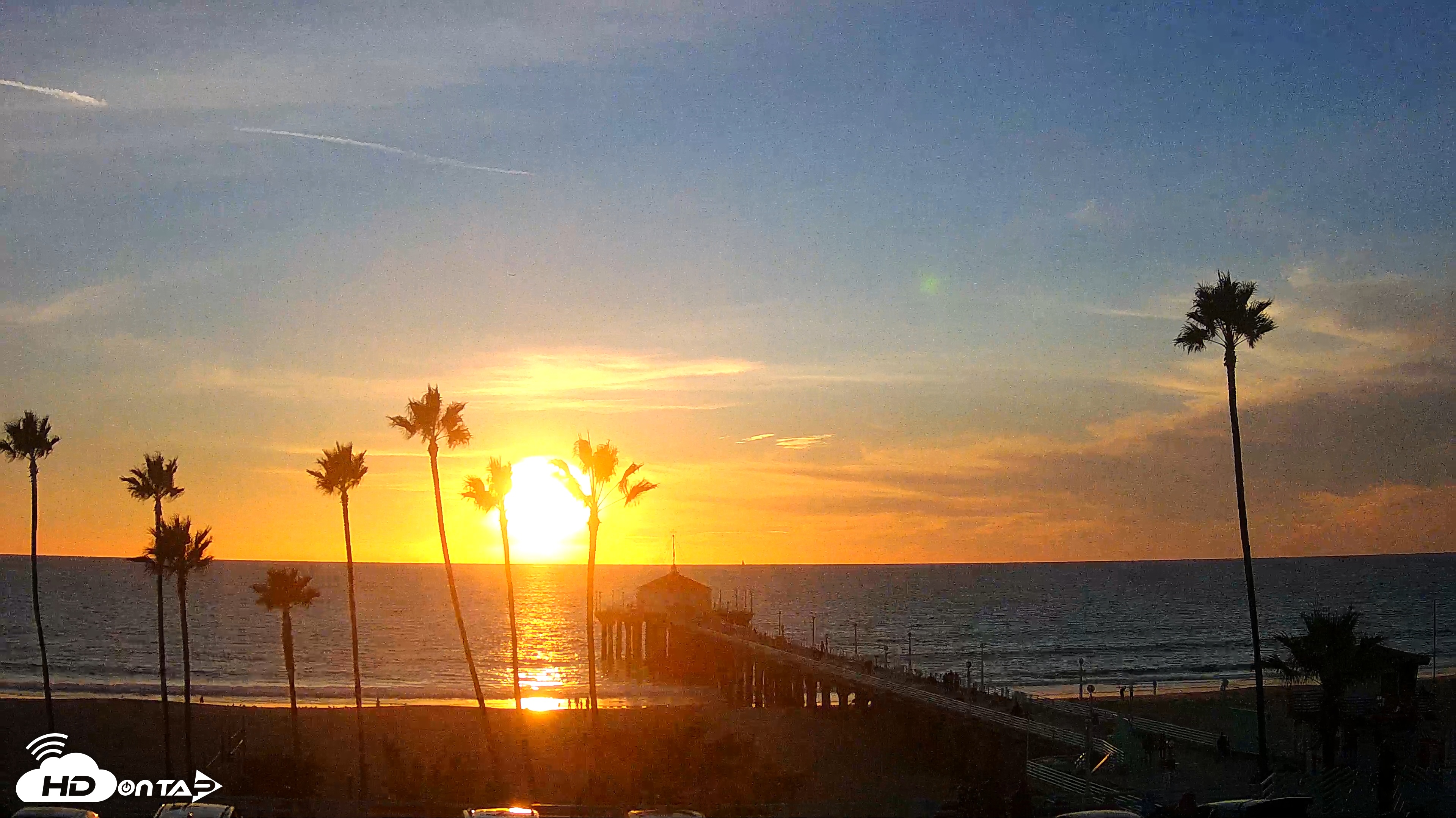 Snapshot of Manhattan Beach Pier Ultra HD Live Webcam taken Nov 5, 2025, 4:44pm PST
