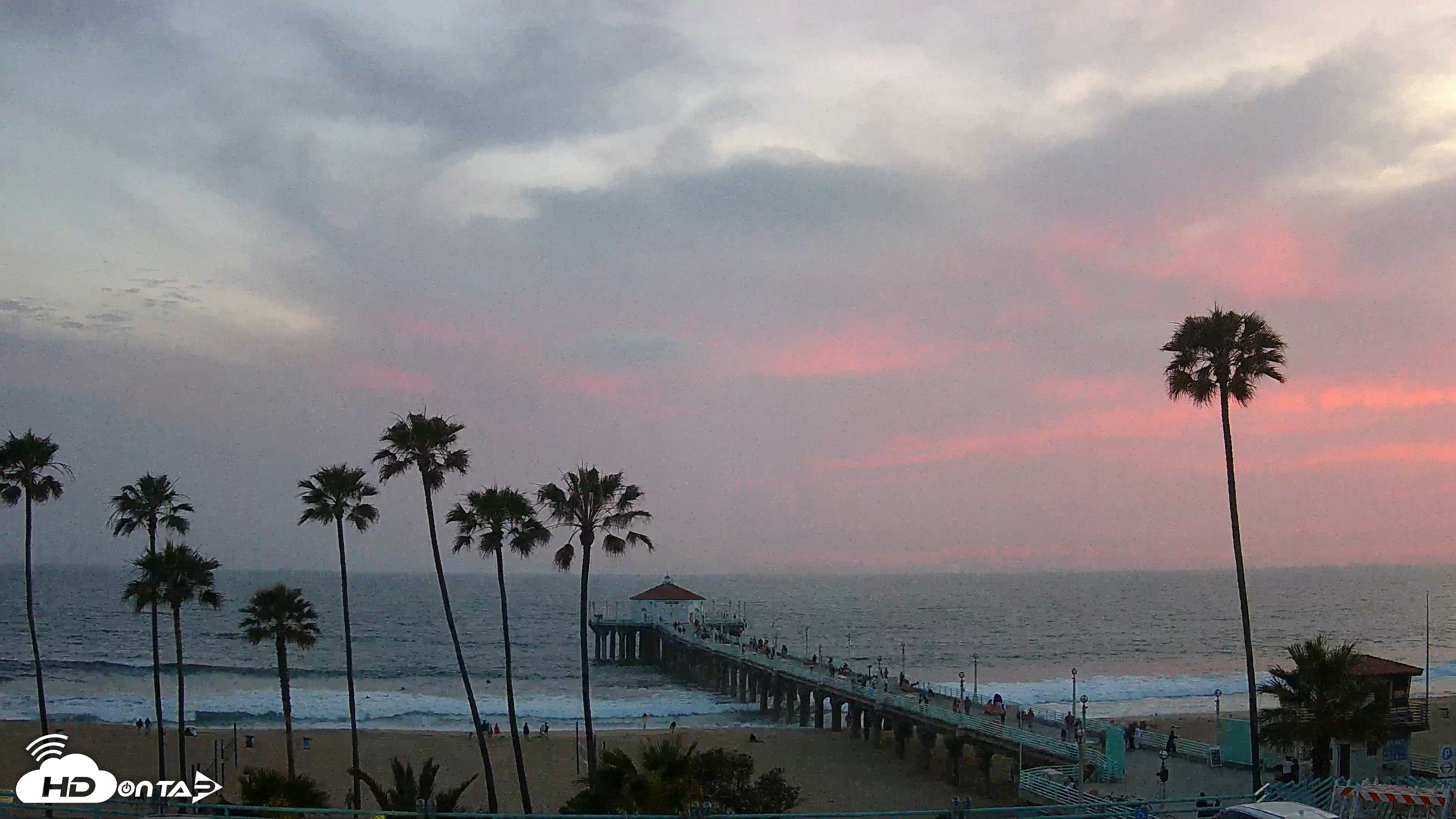 Snapshot of Manhattan Beach Pier Ultra HD Live Webcam taken May 23, 2025, 8:03pm PDT