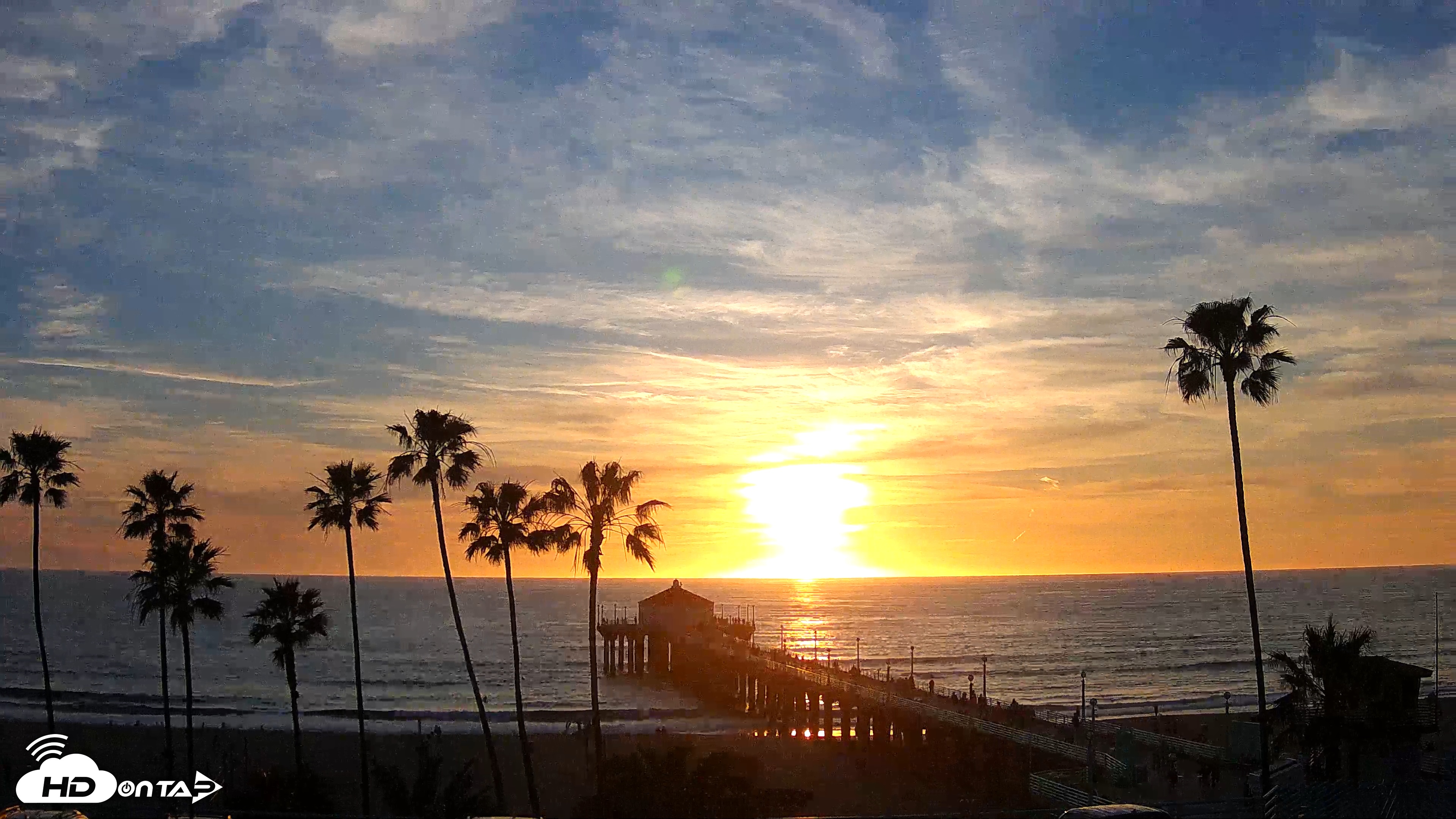 Snapshot of Manhattan Beach Pier Ultra HD Live Webcam taken Feb 25, 2026, 5:34pm PST