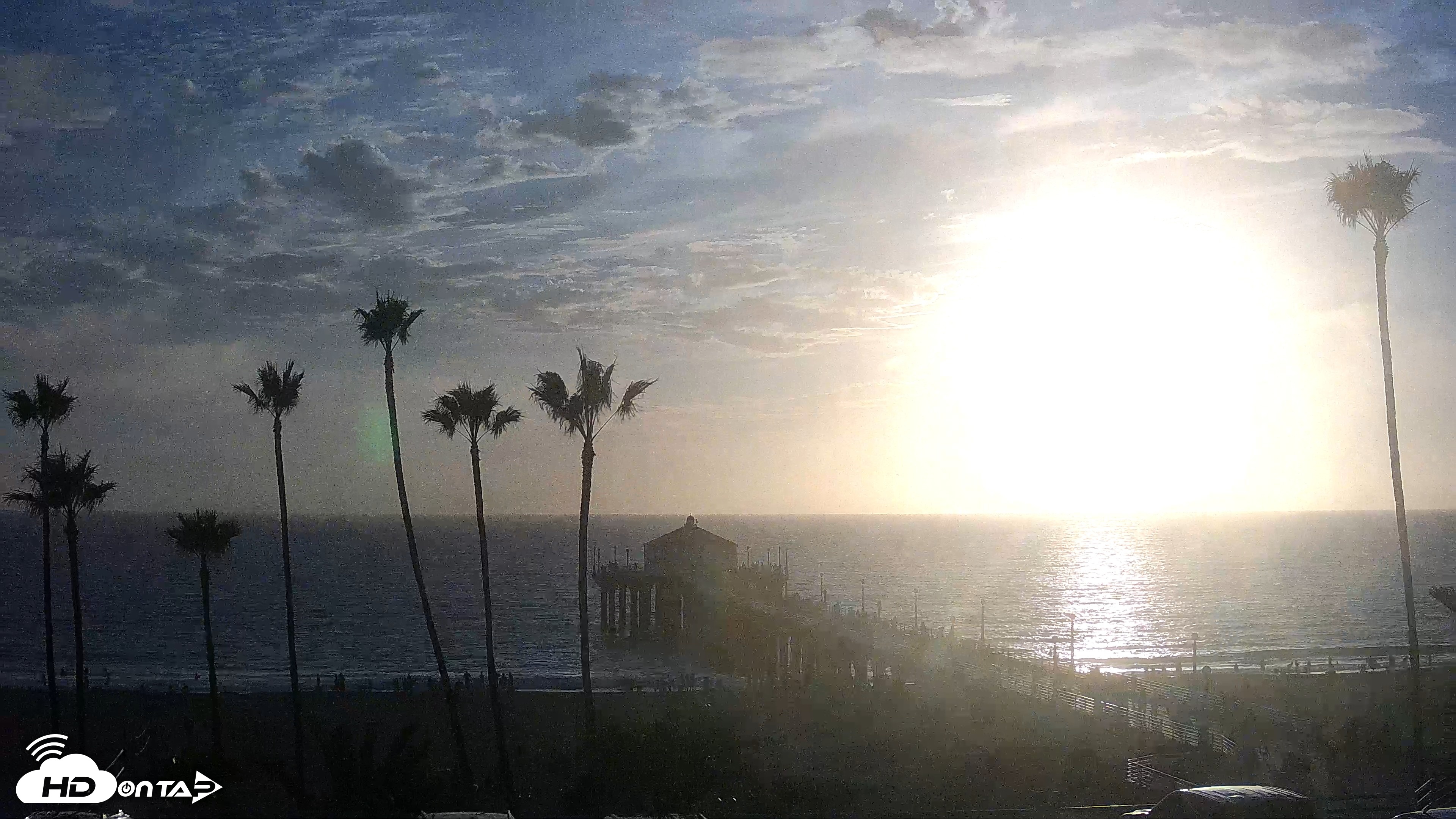 Snapshot of Manhattan Beach Pier Ultra HD Live Webcam taken Sep 27, 2026, 6:19pm PDT