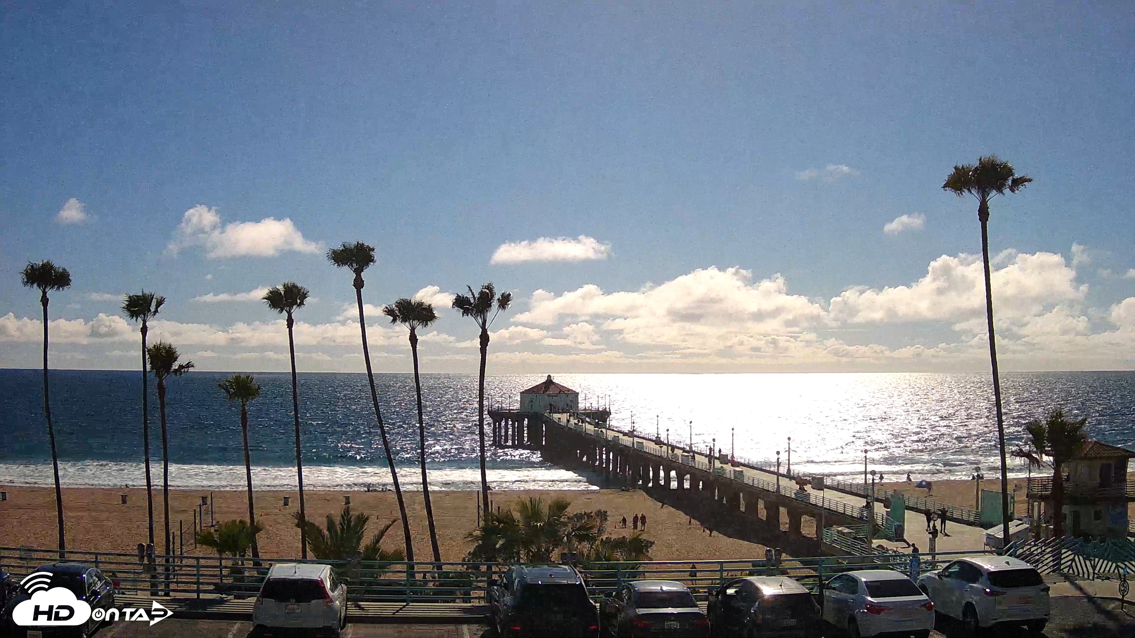 Snapshot of Manhattan Beach Pier Ultra HD Live Webcam taken Apr 21, 2026, 4:45pm PDT