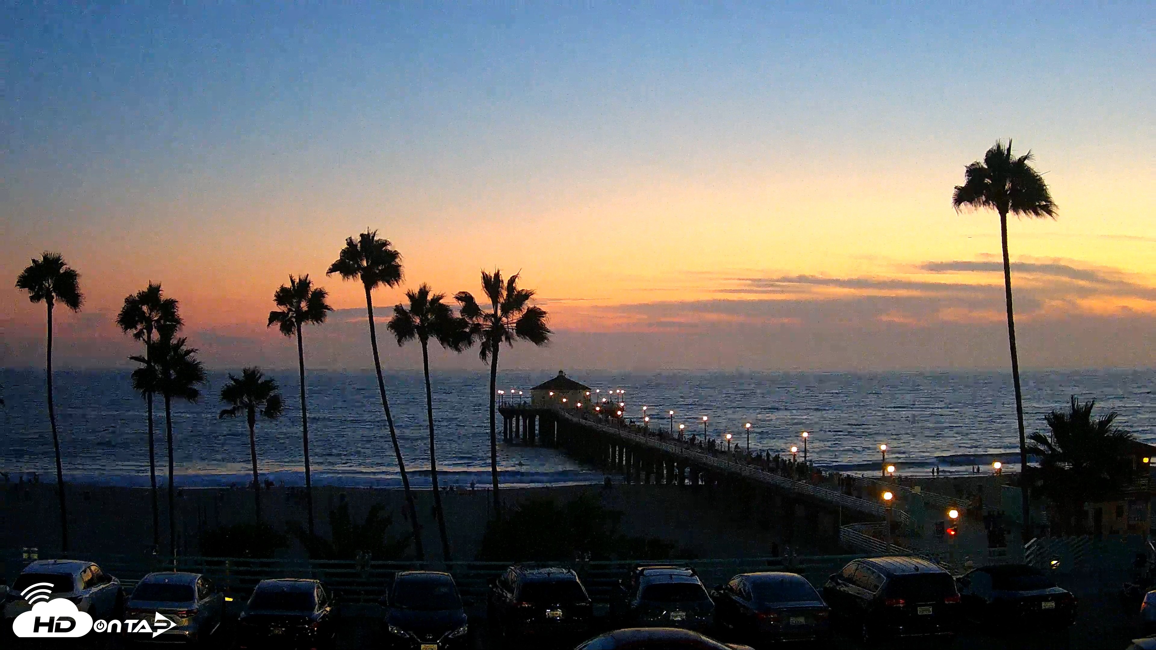 Snapshot of Manhattan Beach Pier Ultra HD Live Webcam taken Aug 28, 2026, 7:47pm PDT