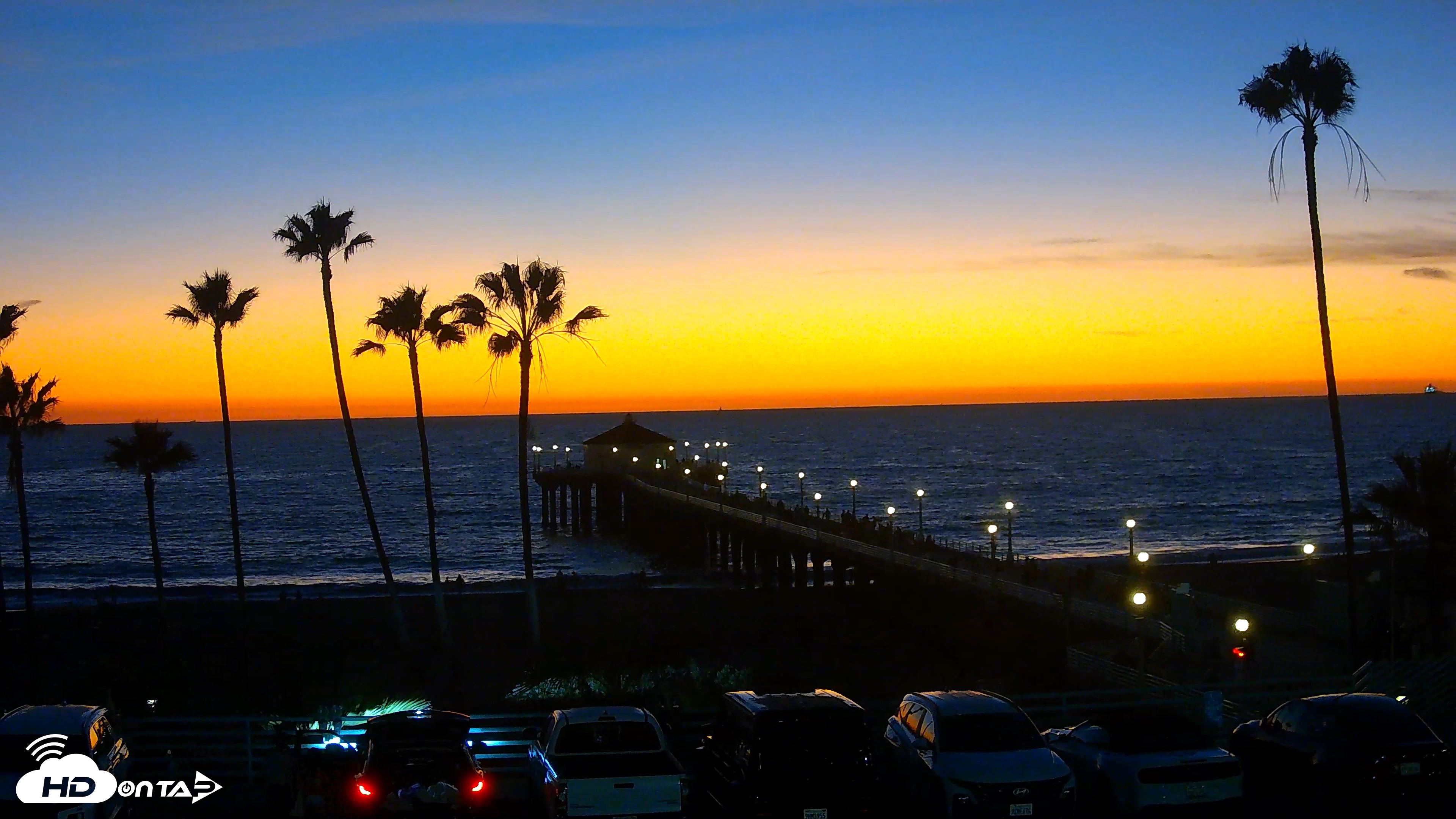 Snapshot of Manhattan Beach Pier Ultra HD Live Webcam taken Oct 25, 2026, 6:36pm PDT