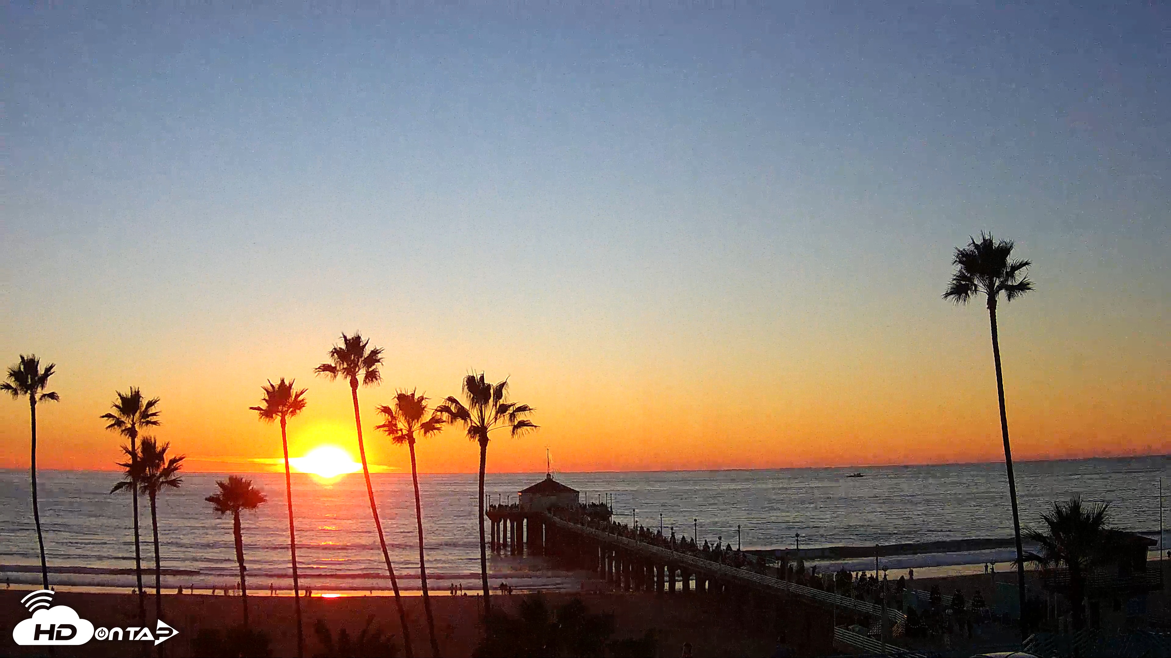 Snapshot of Manhattan Beach Pier Ultra HD Live Webcam taken Nov 25, 2025, 4:44pm PST