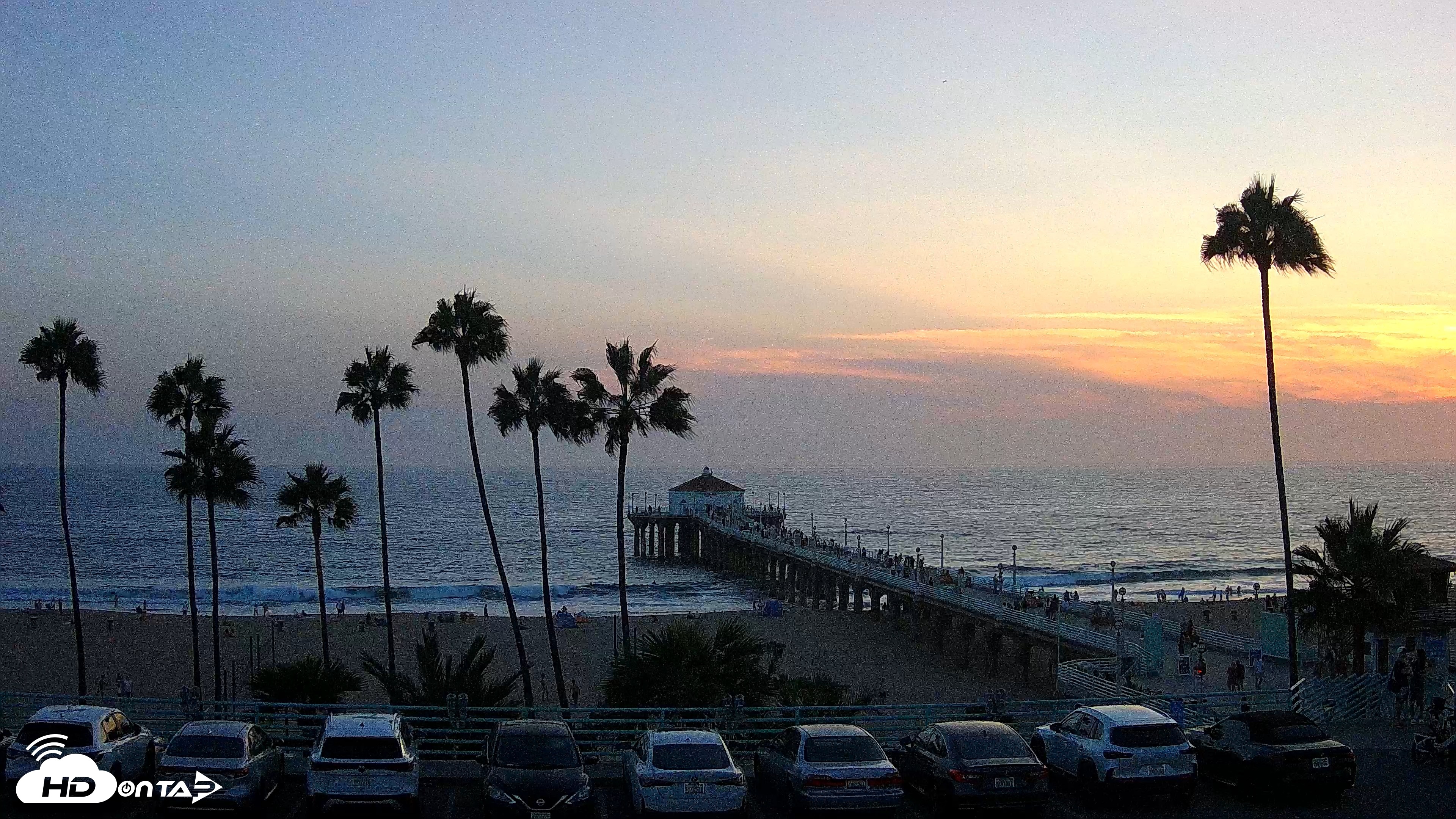 Snapshot of Manhattan Beach Pier Ultra HD Live Webcam taken Aug 28, 2026, 7:16pm PDT