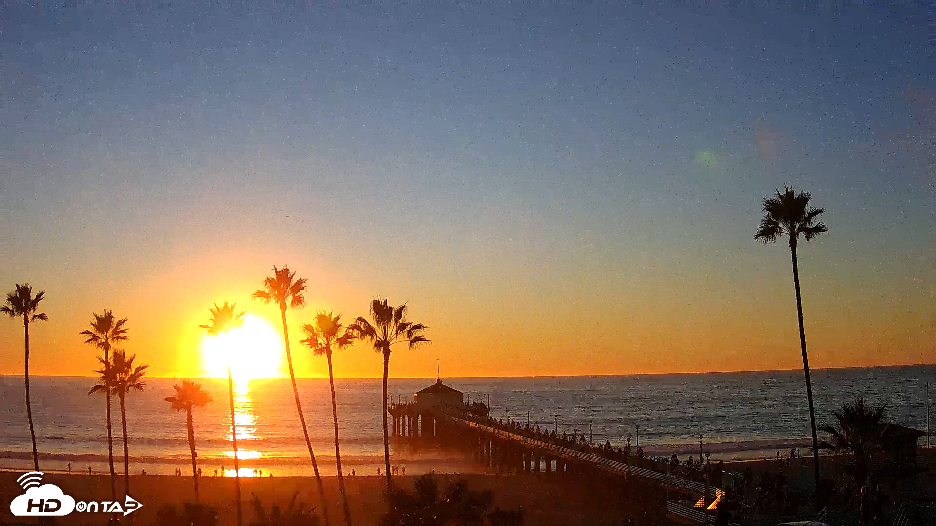 Snapshot of Manhattan Beach Pier Ultra HD Live Webcam taken Nov 25, 2025, 4:36pm PST