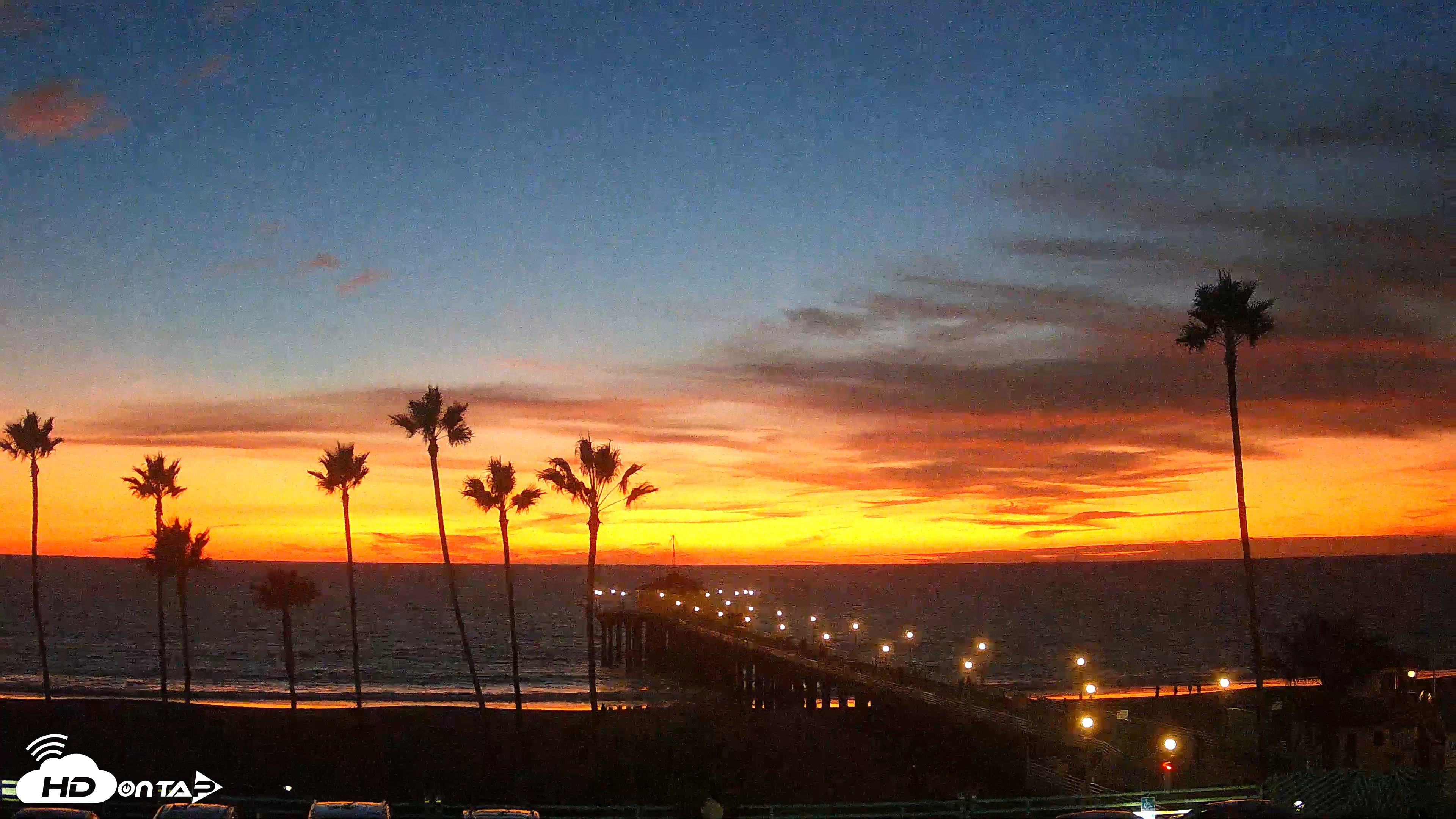 Snapshot of Manhattan Beach Pier Ultra HD Live Webcam taken Nov 5, 2025, 5:29pm PST