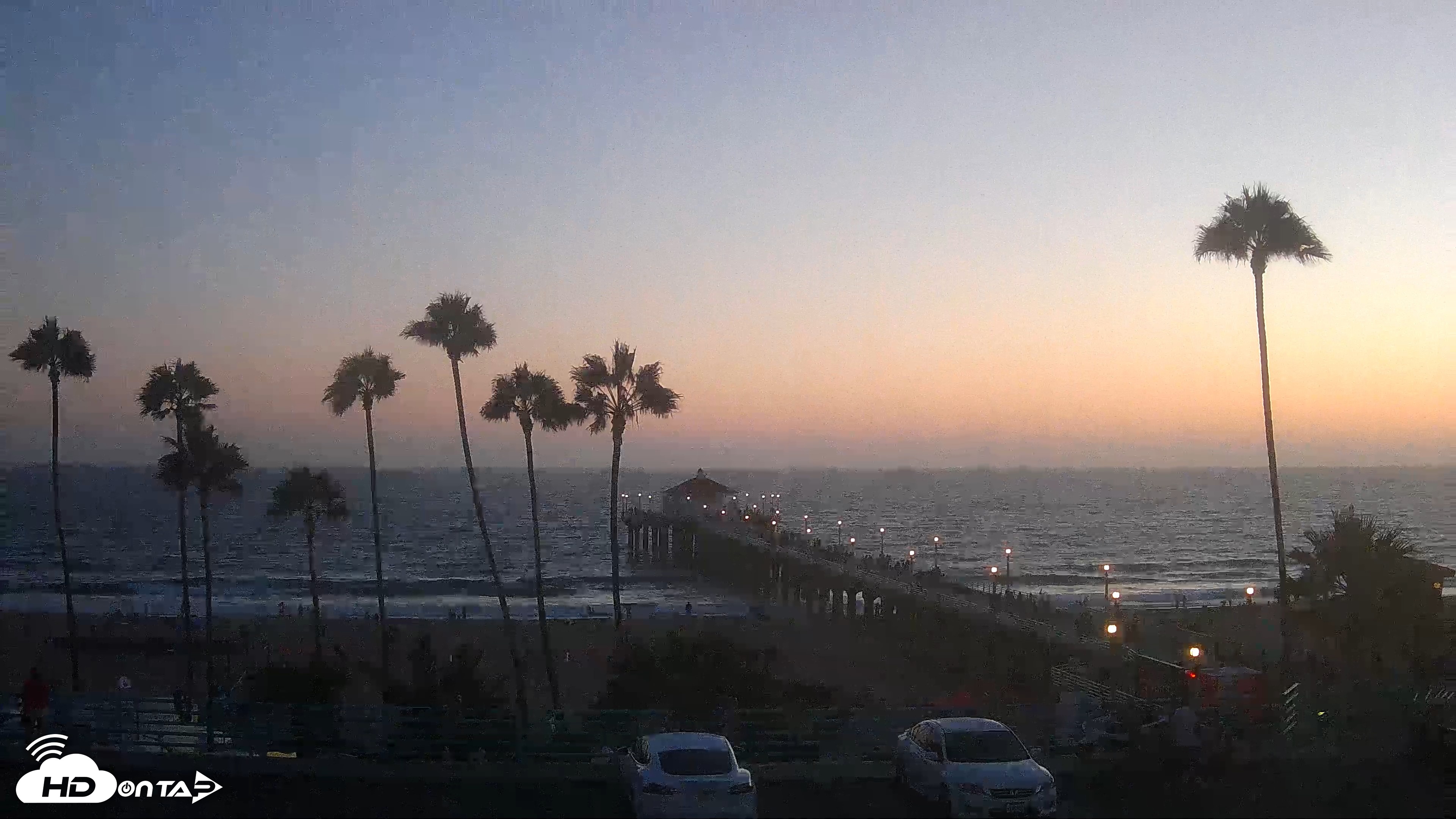 Snapshot of Manhattan Beach Pier Ultra HD Live Webcam taken Aug 1, 2026, 8:10pm PDT