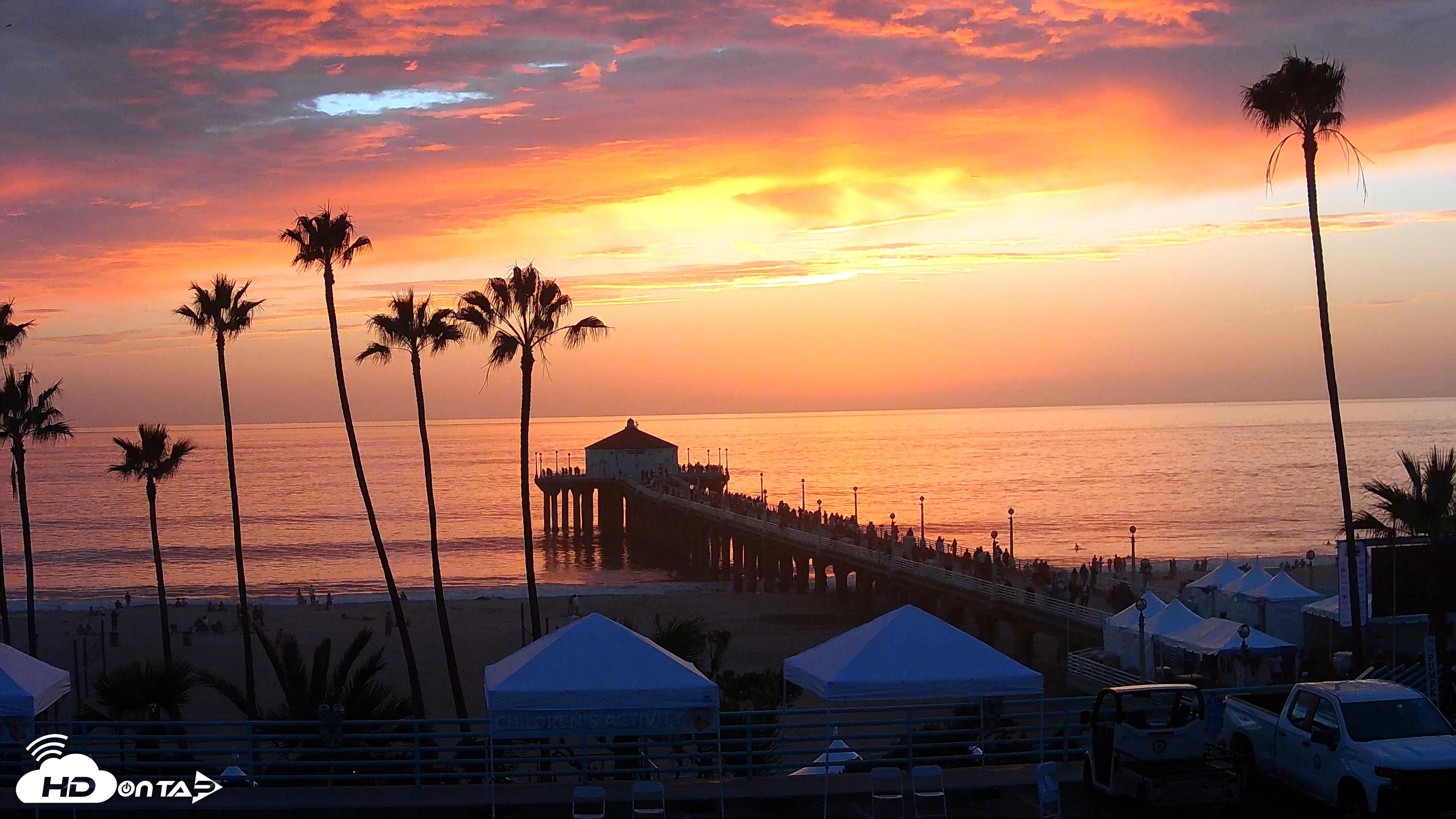 Snapshot of Manhattan Beach Pier Ultra HD Live Webcam taken Oct 17, 2026, 6:22pm PDT