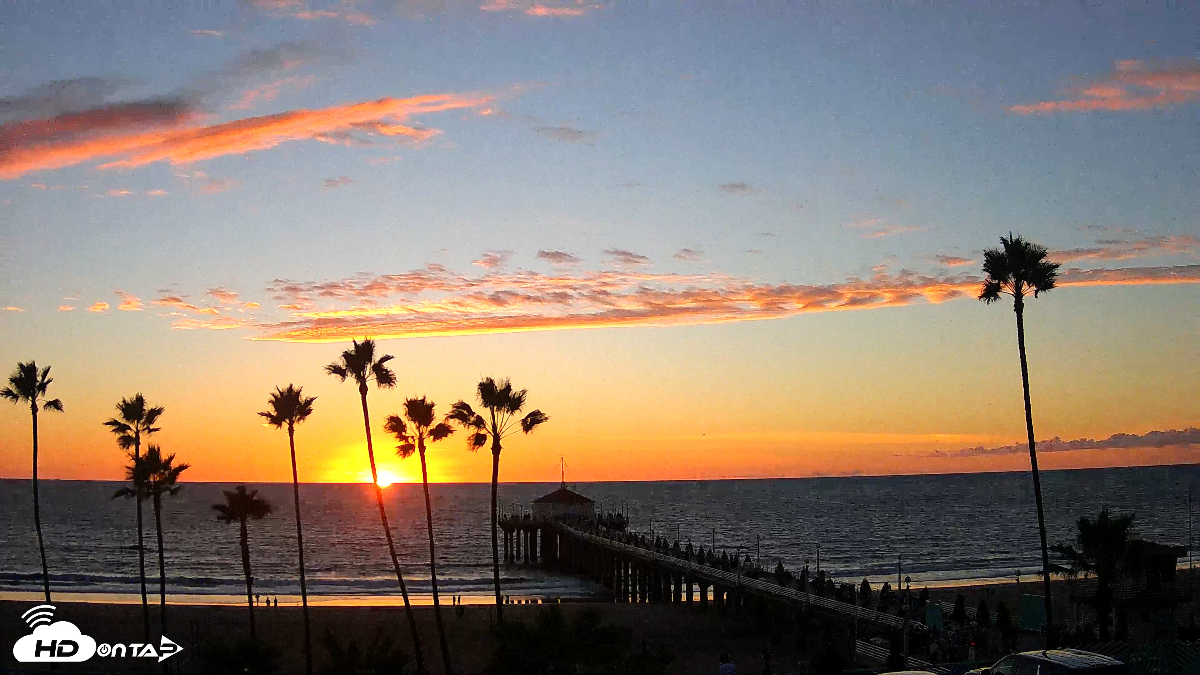 Snapshot of Manhattan Beach Pier Ultra HD Live Webcam taken Nov 19, 2025, 4:48pm PST