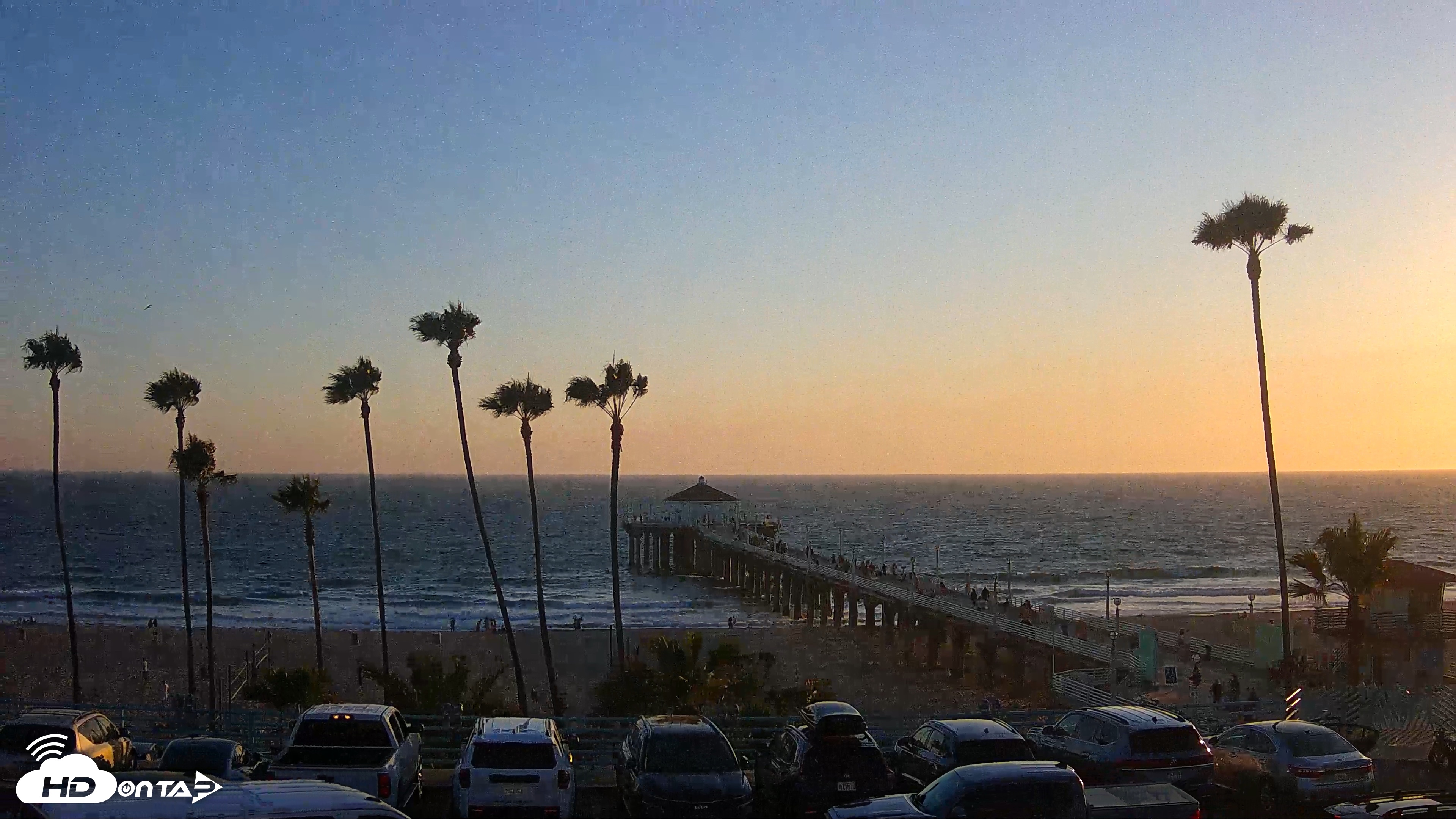 Snapshot of Manhattan Beach Pier Ultra HD Live Webcam taken May 19, 2026, 7:21pm PDT