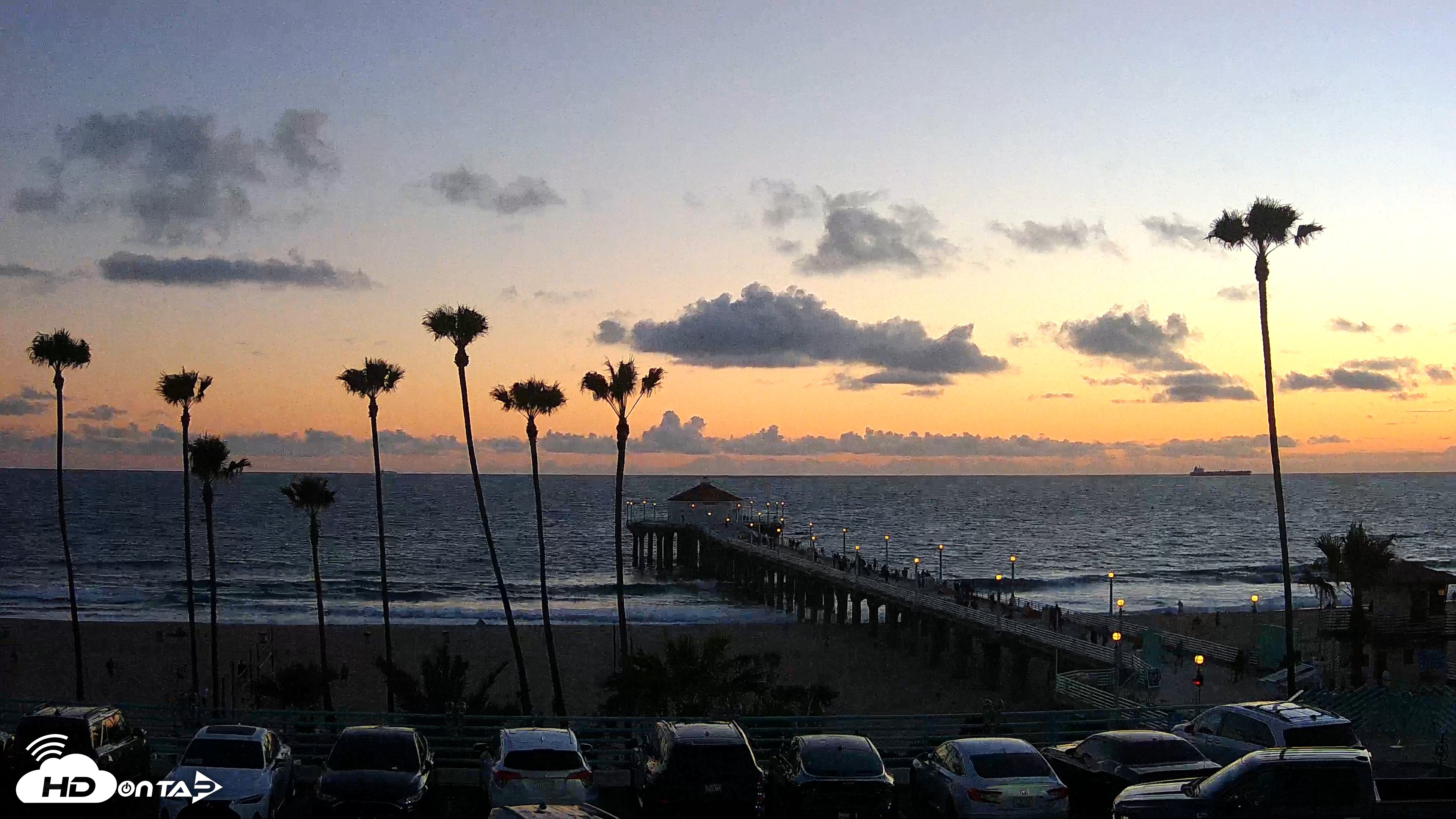 Snapshot of Manhattan Beach Pier Ultra HD Live Webcam taken Apr 21, 2026, 7:33pm PDT
