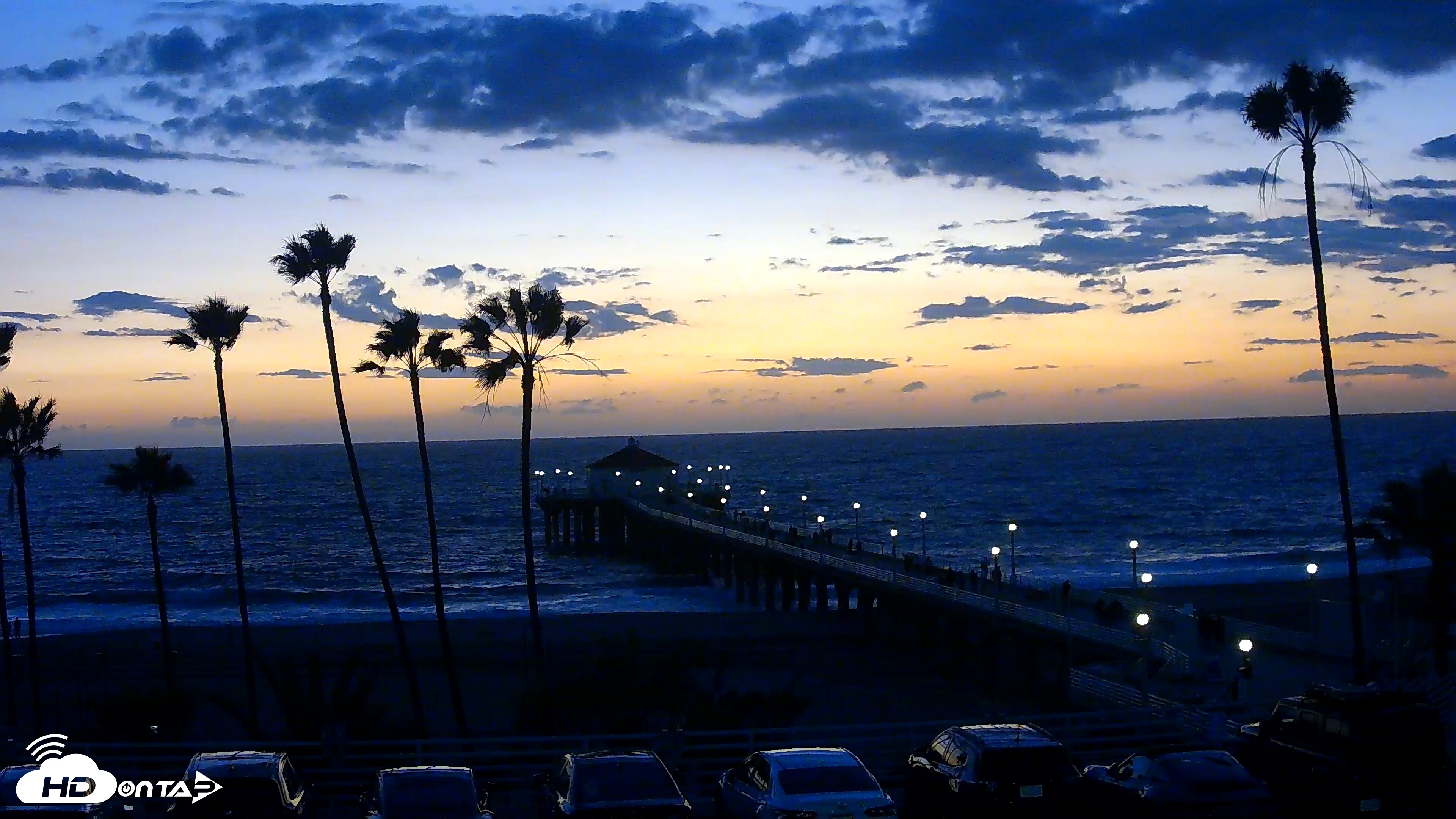 Snapshot of Manhattan Beach Pier Ultra HD Live Webcam taken Oct 23, 2026, 6:32pm PDT