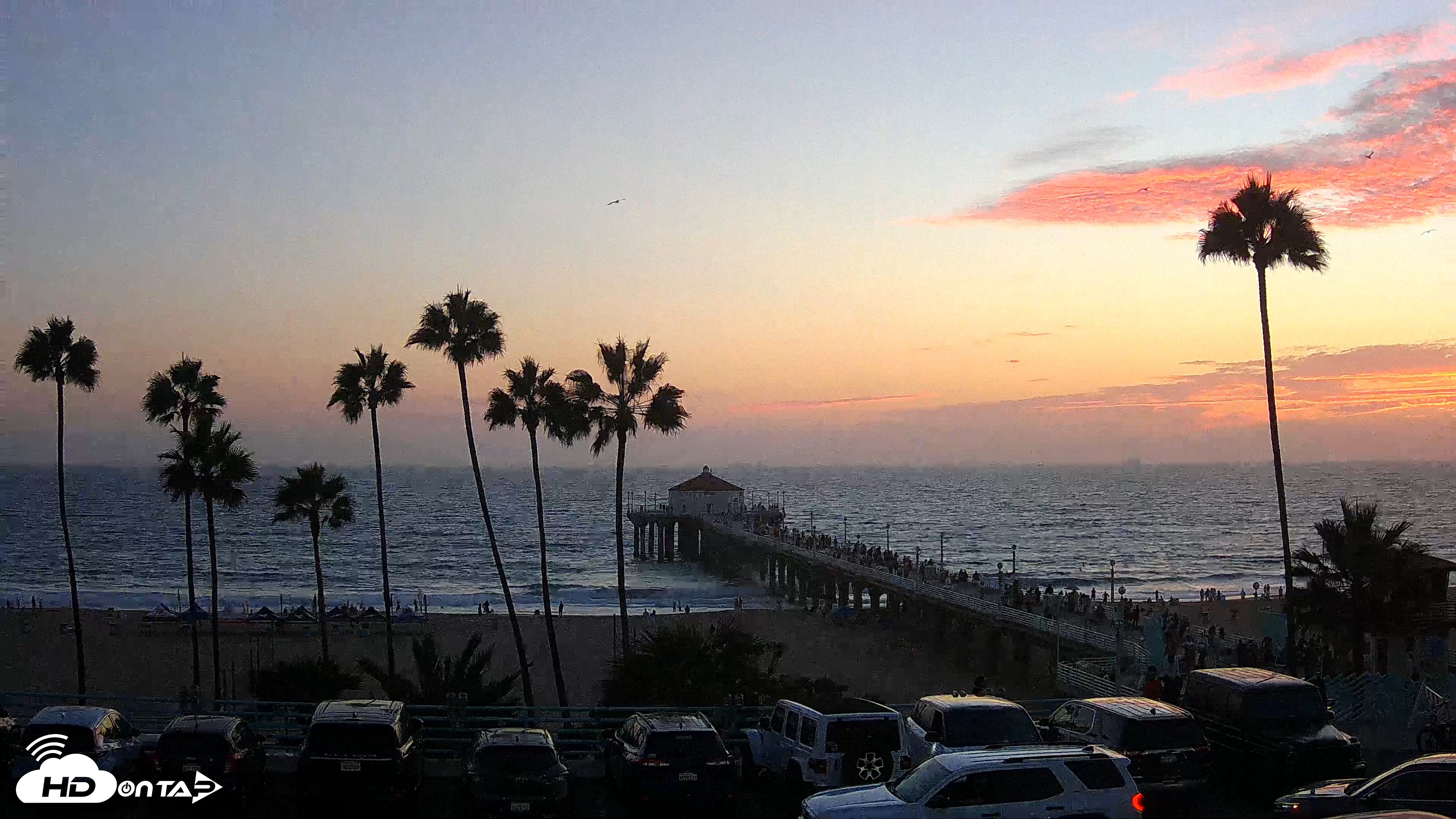 Snapshot of Manhattan Beach Pier Ultra HD Live Webcam taken Aug 29, 2026, 7:32pm PDT