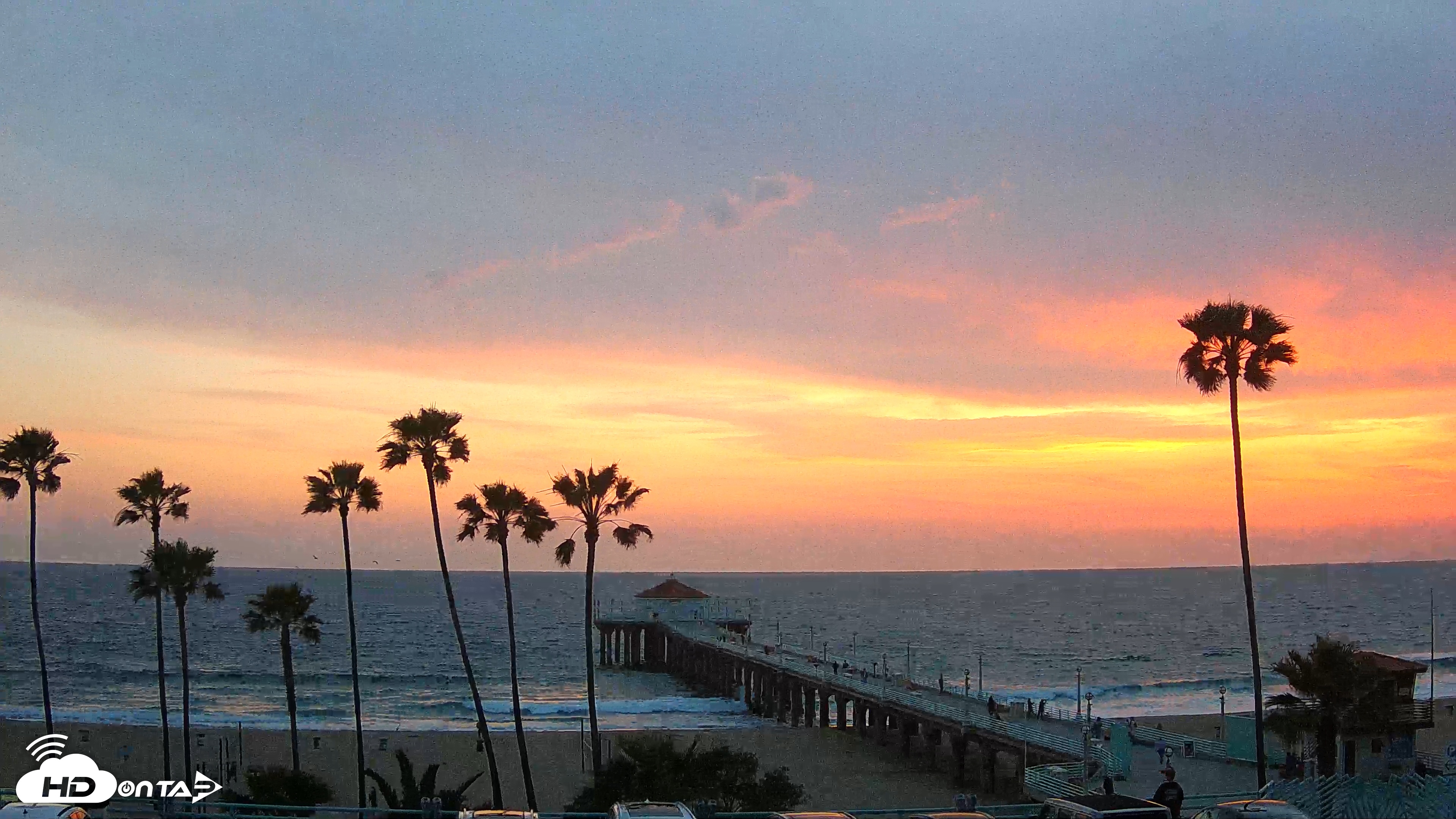 Snapshot of Manhattan Beach Pier Ultra HD Live Webcam taken May 1, 2025, 7:42pm PDT