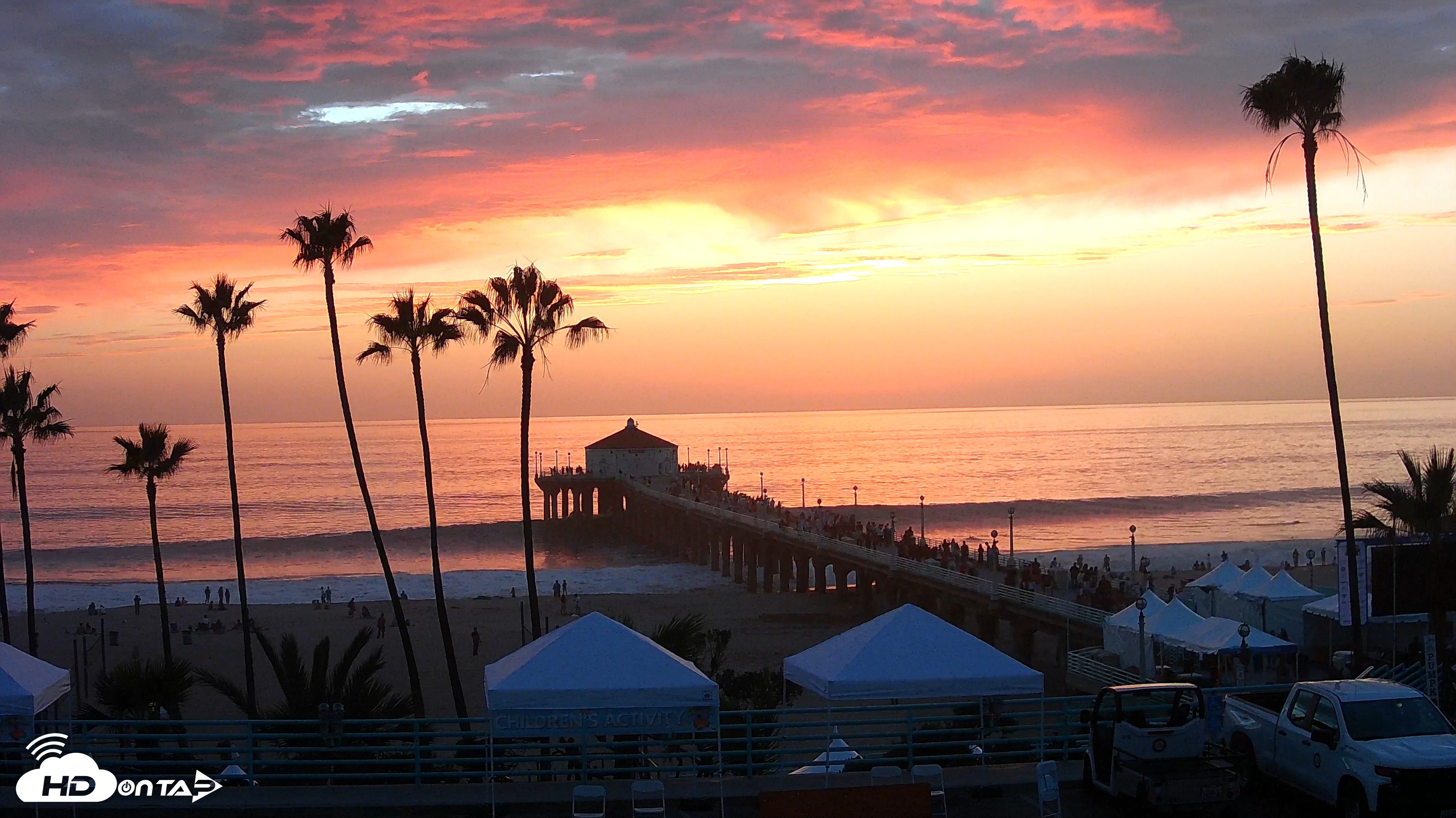 Snapshot of Manhattan Beach Pier Ultra HD Live Webcam taken Oct 17, 2026, 6:24pm PDT