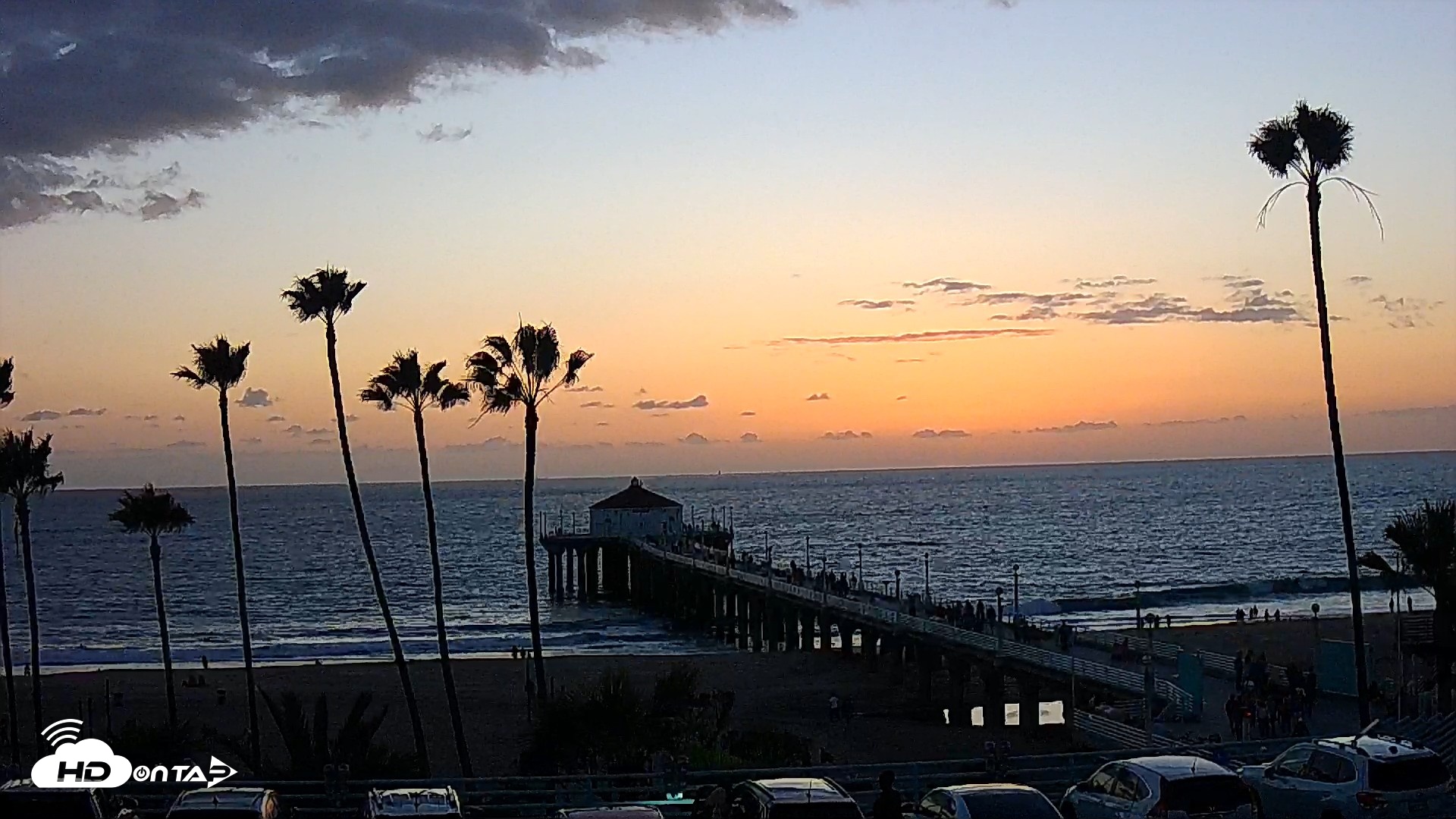 Snapshot of Manhattan Beach Pier Ultra HD Live Webcam taken Oct 12, 2026, 6:27pm PDT