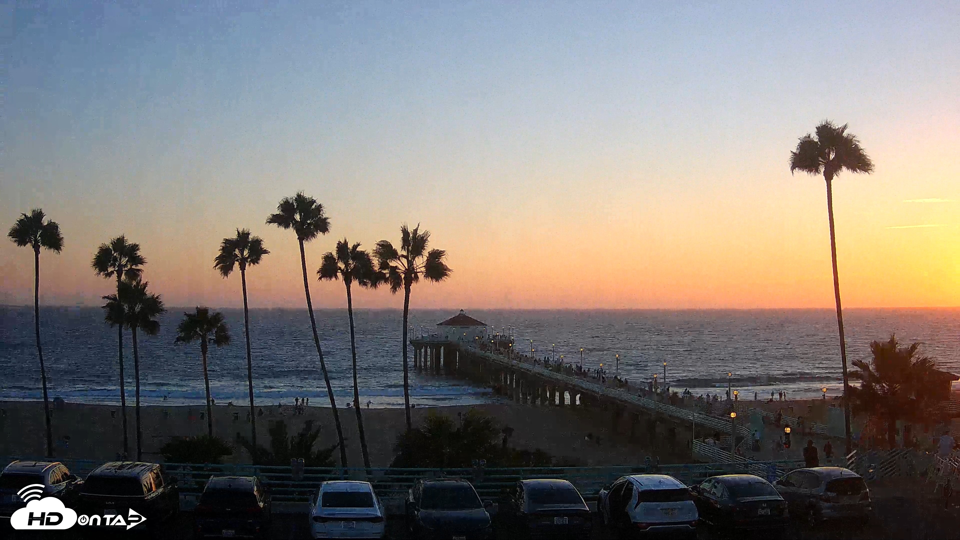 Snapshot of Manhattan Beach Pier Ultra HD Live Webcam taken Aug 19, 2026, 7:29pm PDT