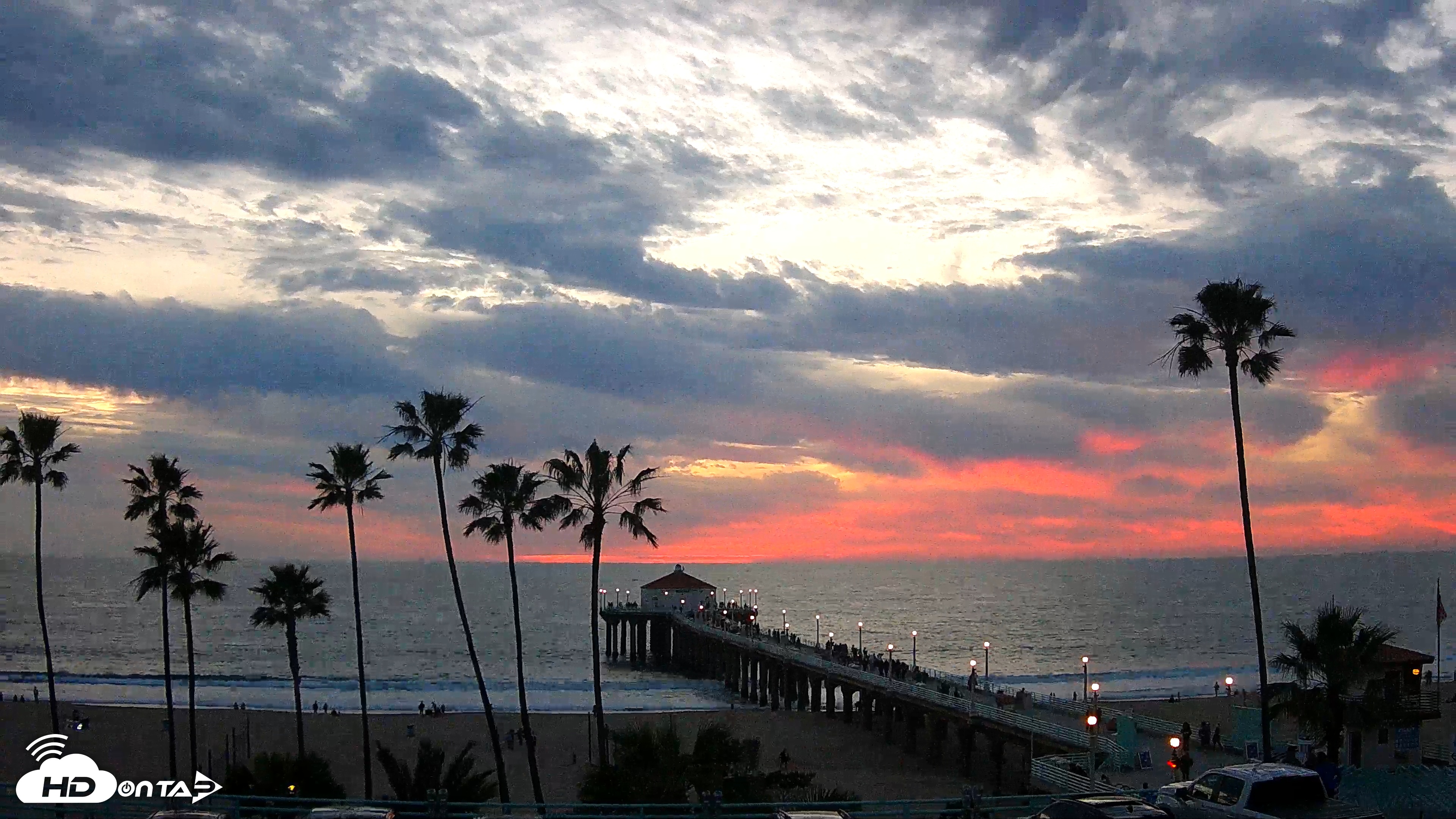 Snapshot of Manhattan Beach Pier Ultra HD Live Webcam taken Jan 25, 2026, 5:28pm PST