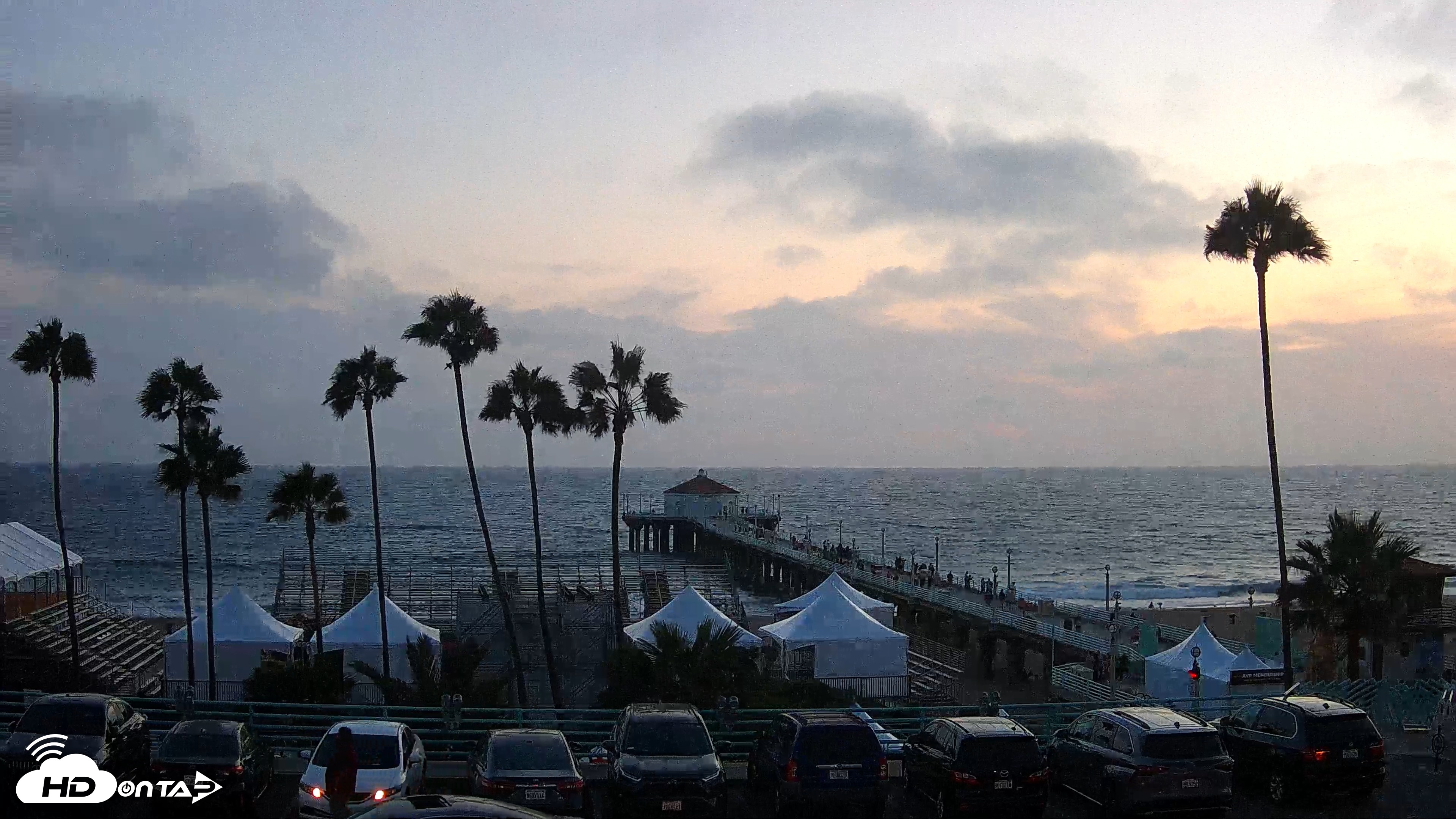 Snapshot of Manhattan Beach Pier Ultra HD Live Webcam taken Aug 11, 2026, 7:53pm PDT