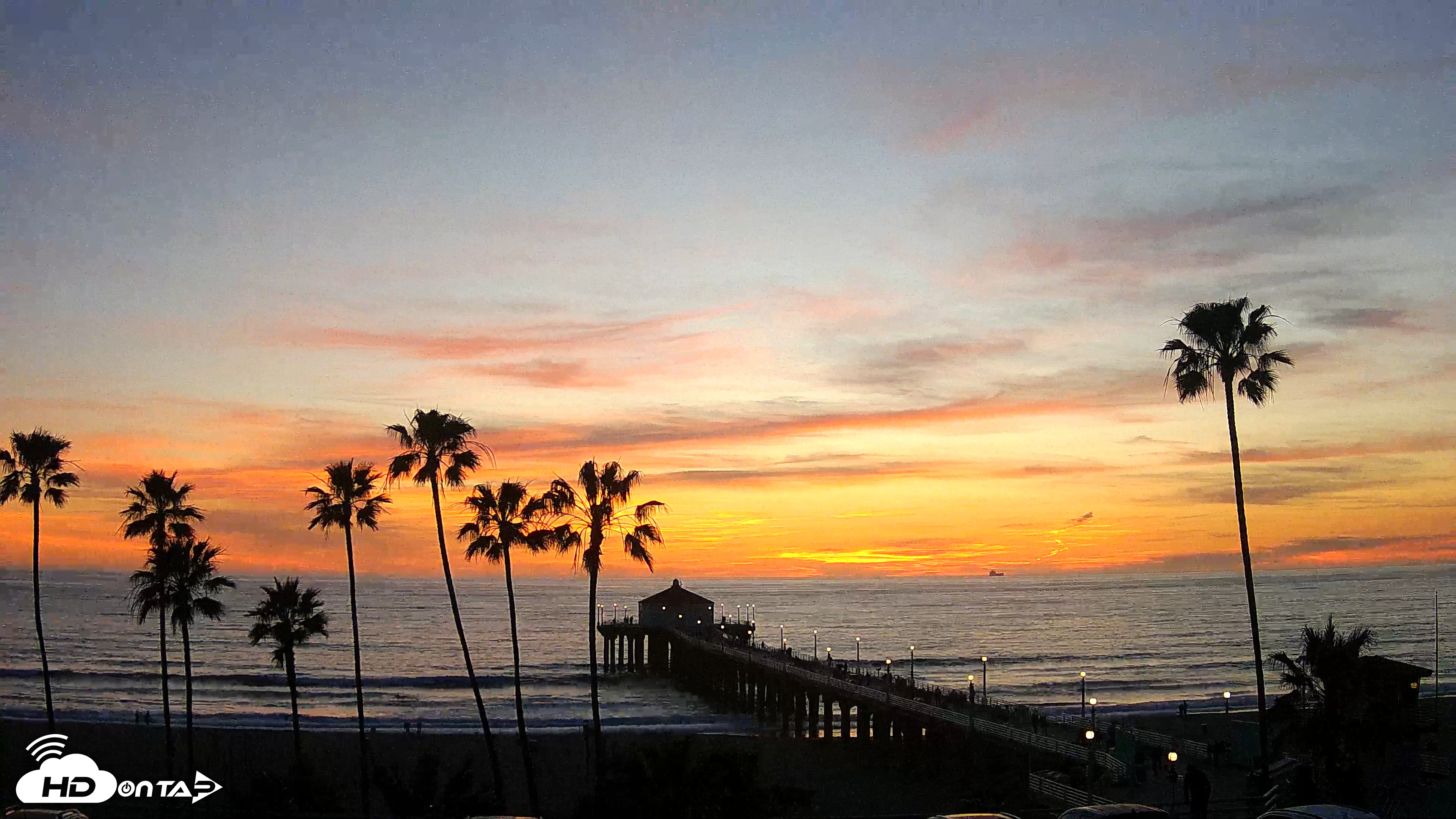 Snapshot of Manhattan Beach Pier Ultra HD Live Webcam taken Feb 25, 2026, 6:00pm PST