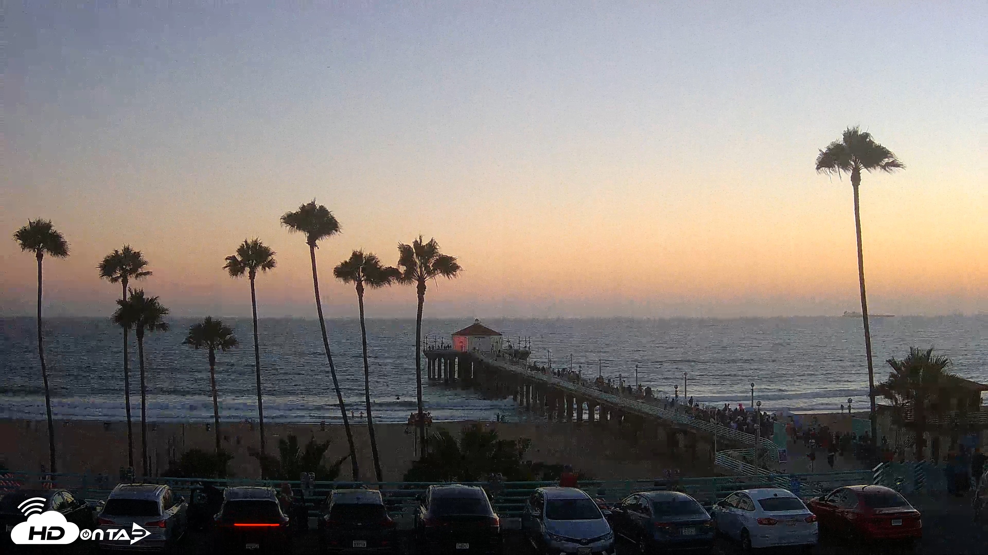 Snapshot of Manhattan Beach Pier Ultra HD Live Webcam taken Jul 8, 2026, 8:13pm PDT
