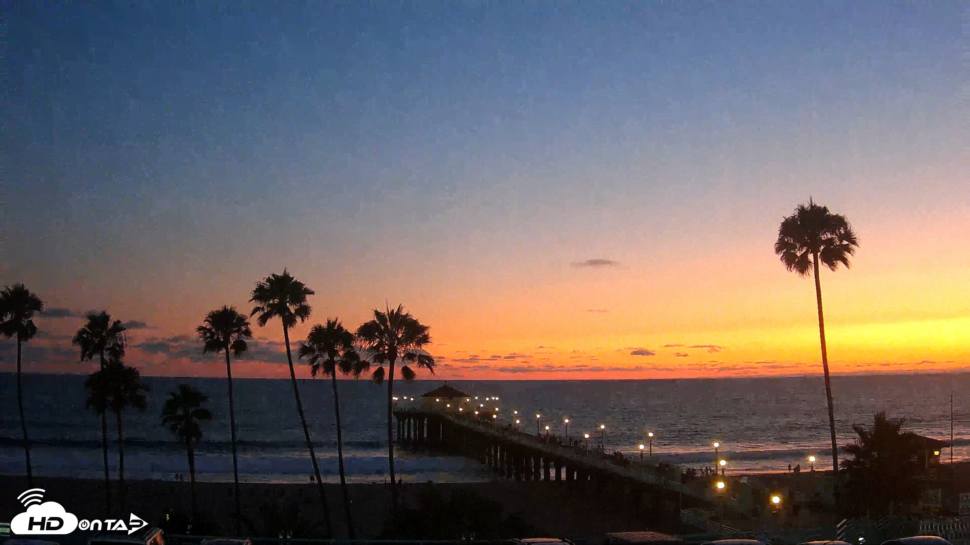 Snapshot of Manhattan Beach Pier Ultra HD Live Webcam taken Jul 16, 2025, 8:32pm PDT