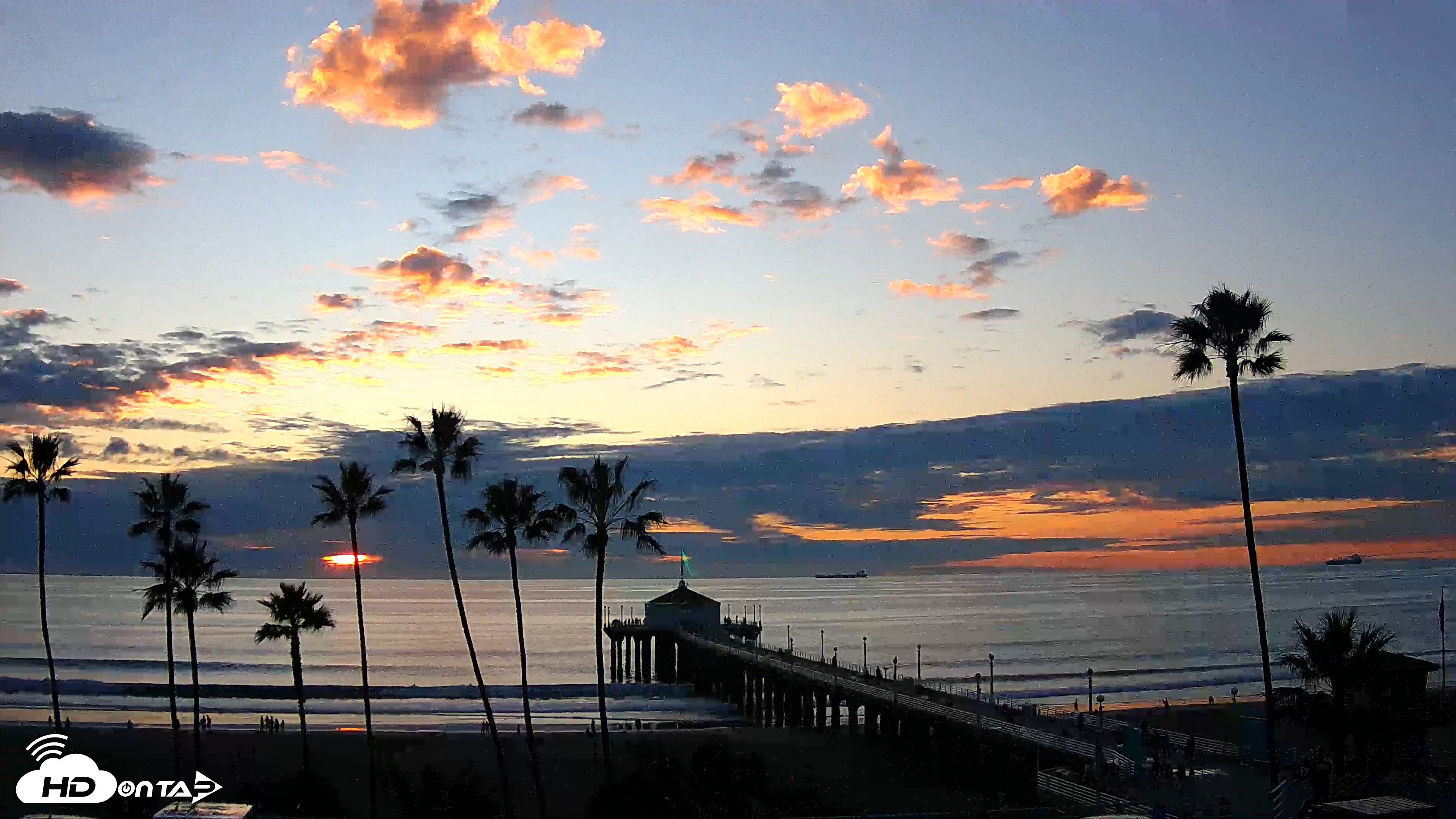 Snapshot of Manhattan Beach Pier Ultra HD Live Webcam taken Jan 6, 2026, 4:58pm PST