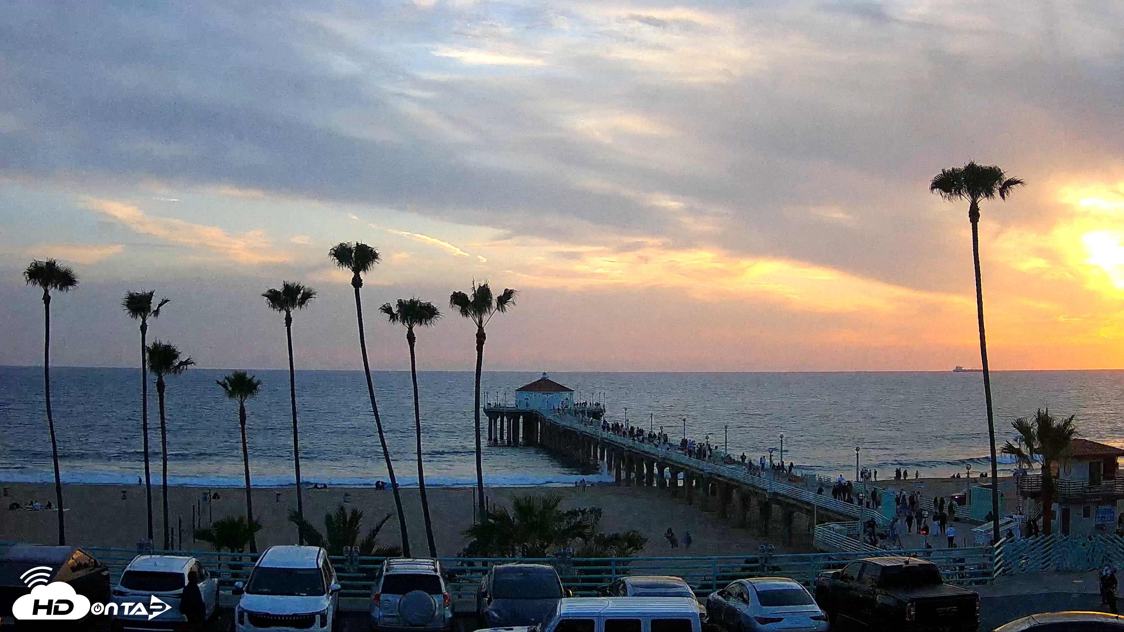 Snapshot of Manhattan Beach Pier Ultra HD Live Webcam taken Apr 18, 2026, 7:20pm PDT