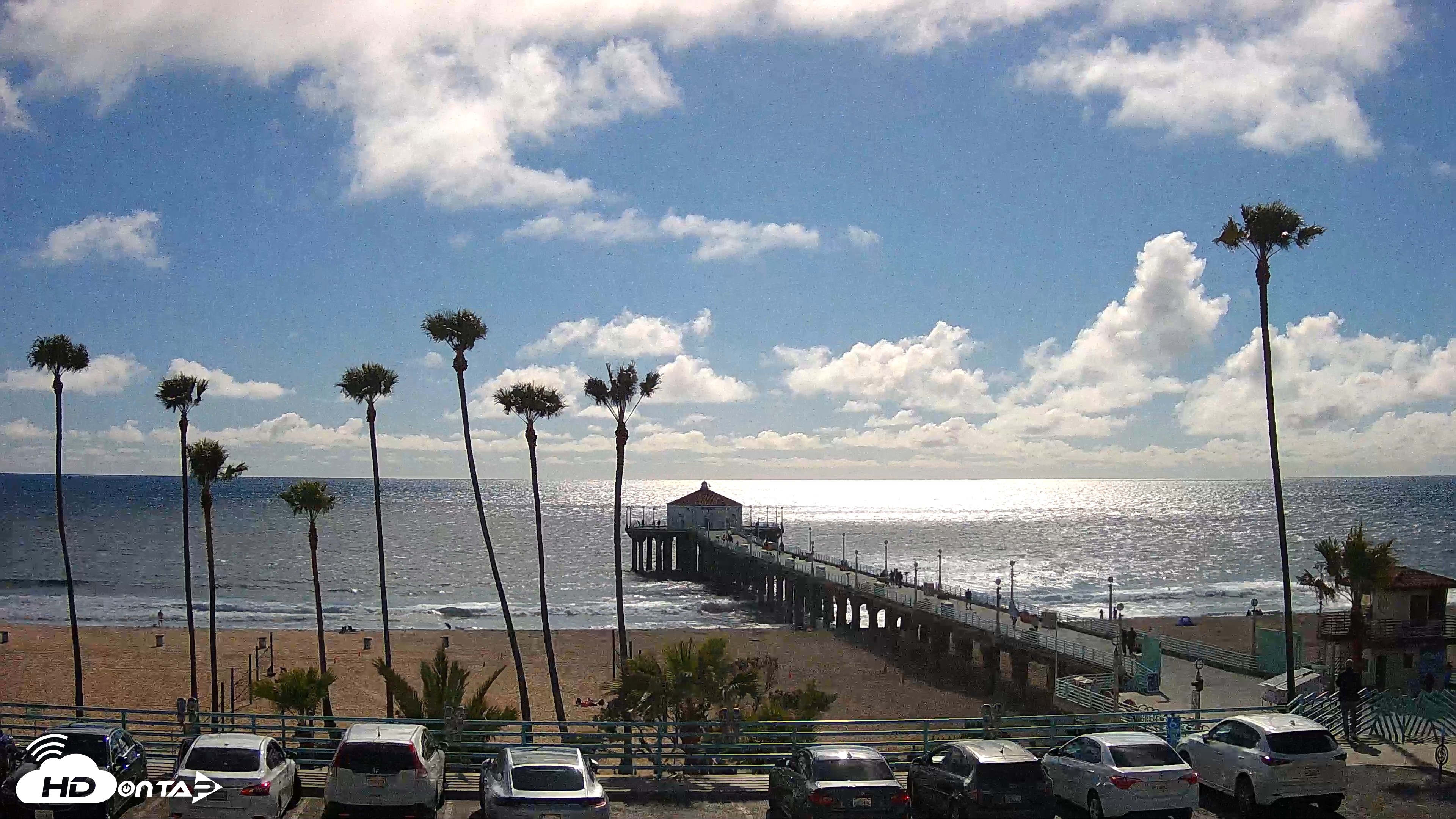 Snapshot of Manhattan Beach Pier Ultra HD Live Webcam taken Apr 21, 2026, 4:33pm PDT