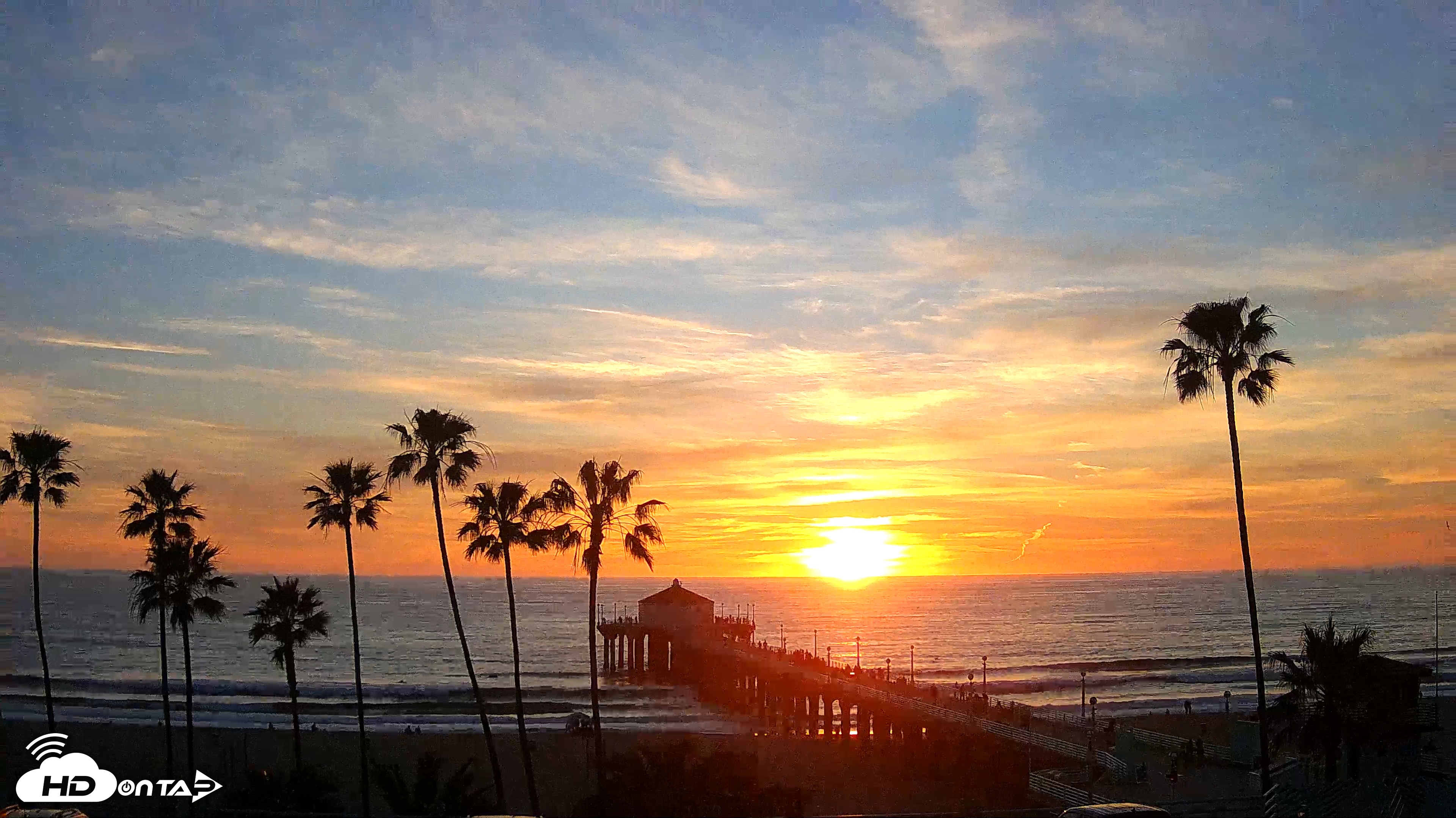 Snapshot of Manhattan Beach Pier Ultra HD Live Webcam taken Feb 25, 2026, 5:44pm PST