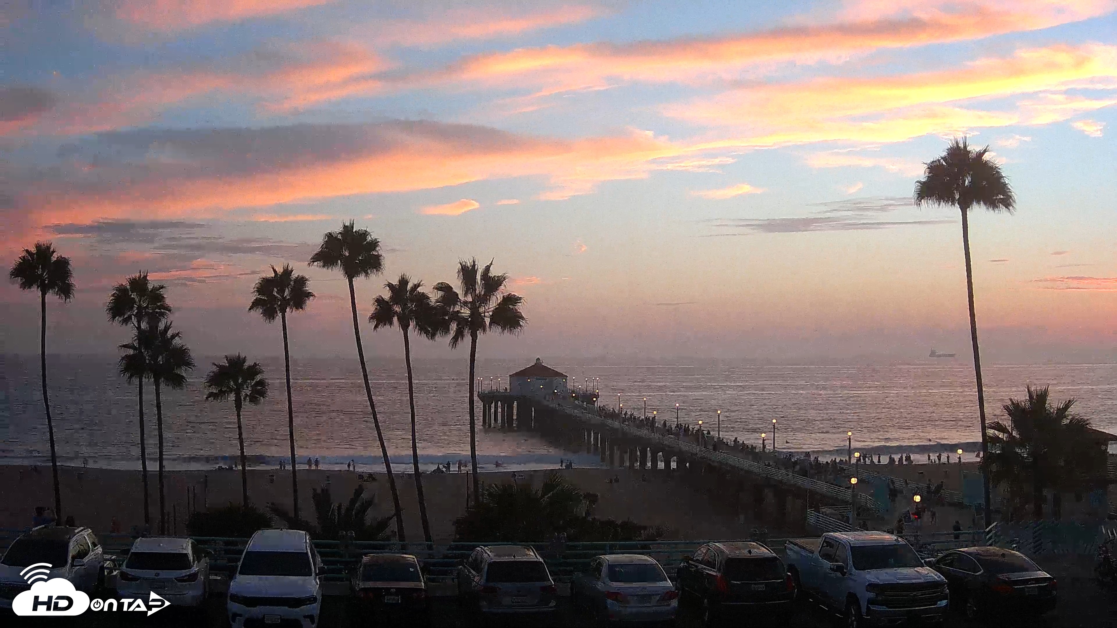 Snapshot of Manhattan Beach Pier Ultra HD Live Webcam taken Aug 26, 2026, 7:33pm PDT