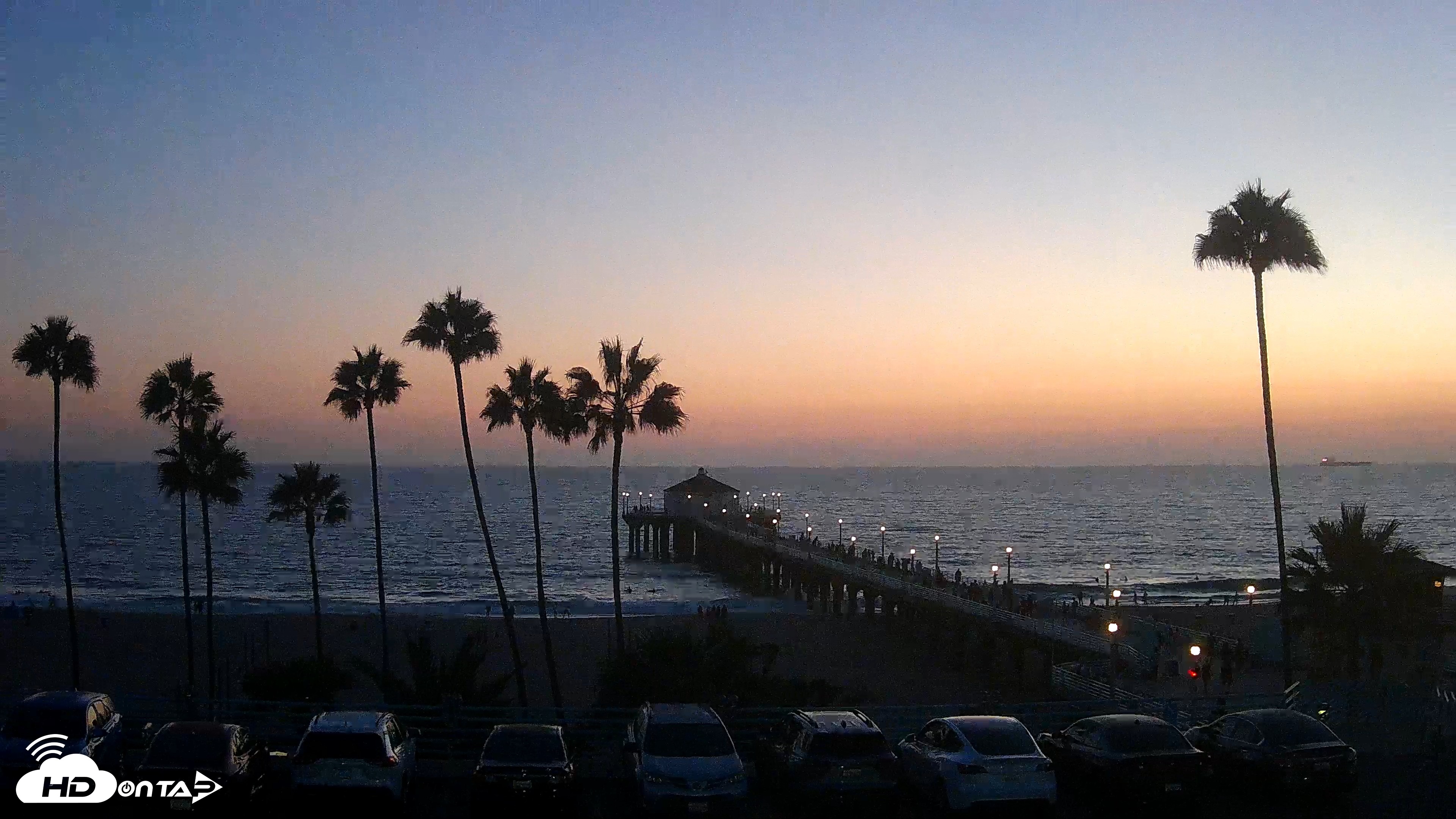 Snapshot of Manhattan Beach Pier Ultra HD Live Webcam taken Aug 25, 2026, 7:46pm PDT