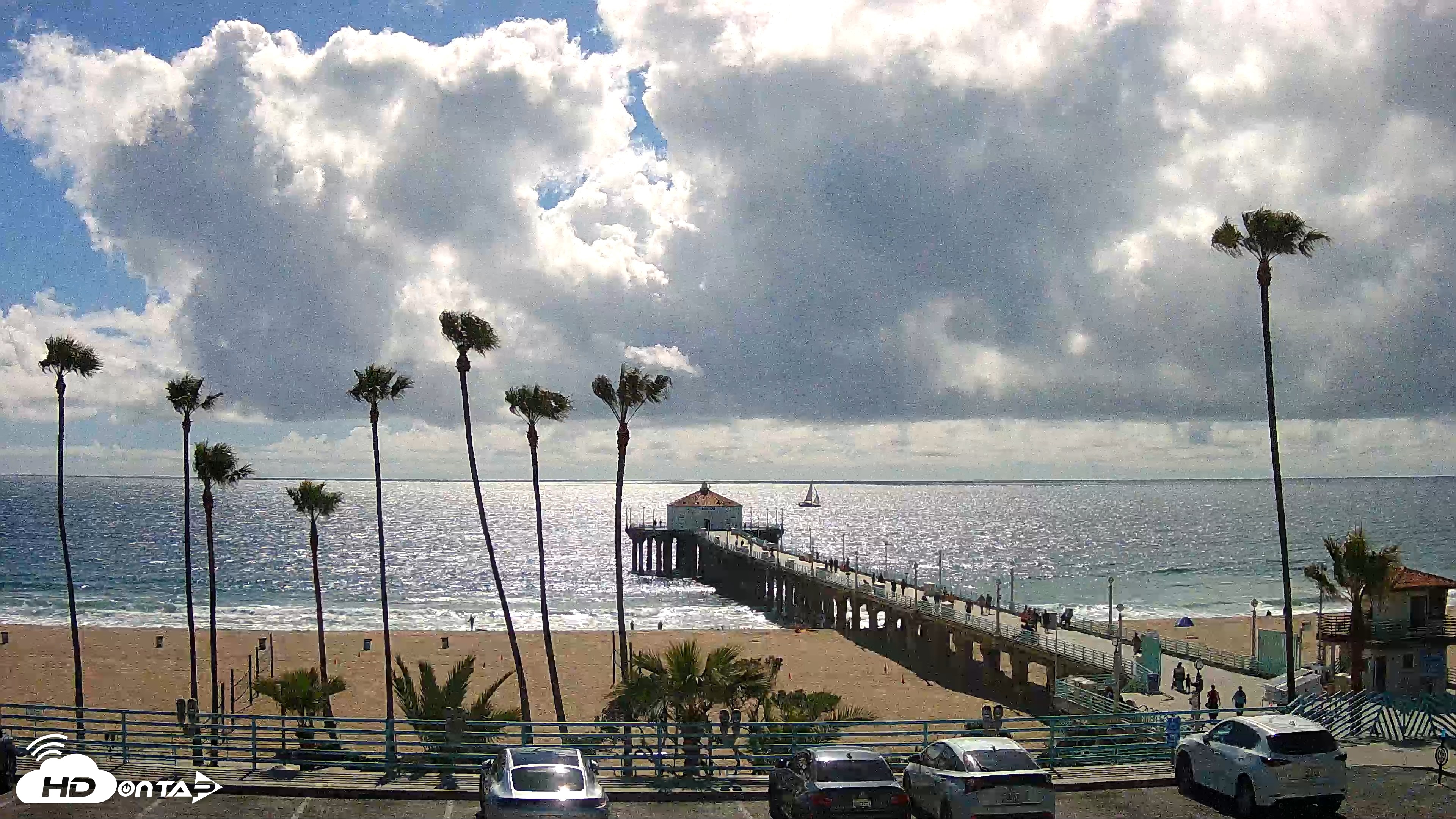 Snapshot of Manhattan Beach Pier Ultra HD Live Webcam taken Apr 21, 2026, 3:57pm PDT