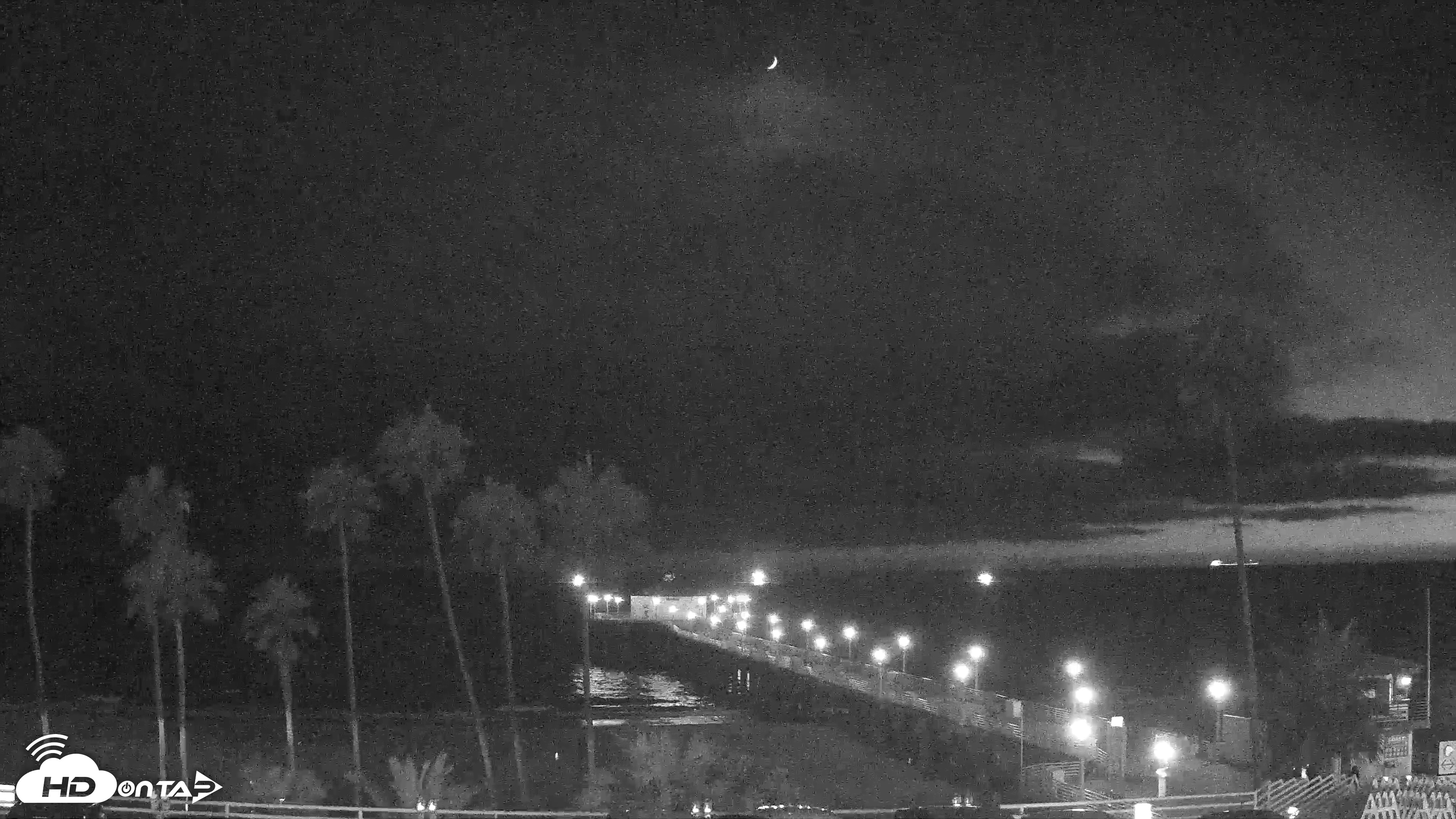 Snapshot of Manhattan Beach Pier Ultra HD Live Webcam taken Jul 28, 2025, 8:54pm PDT