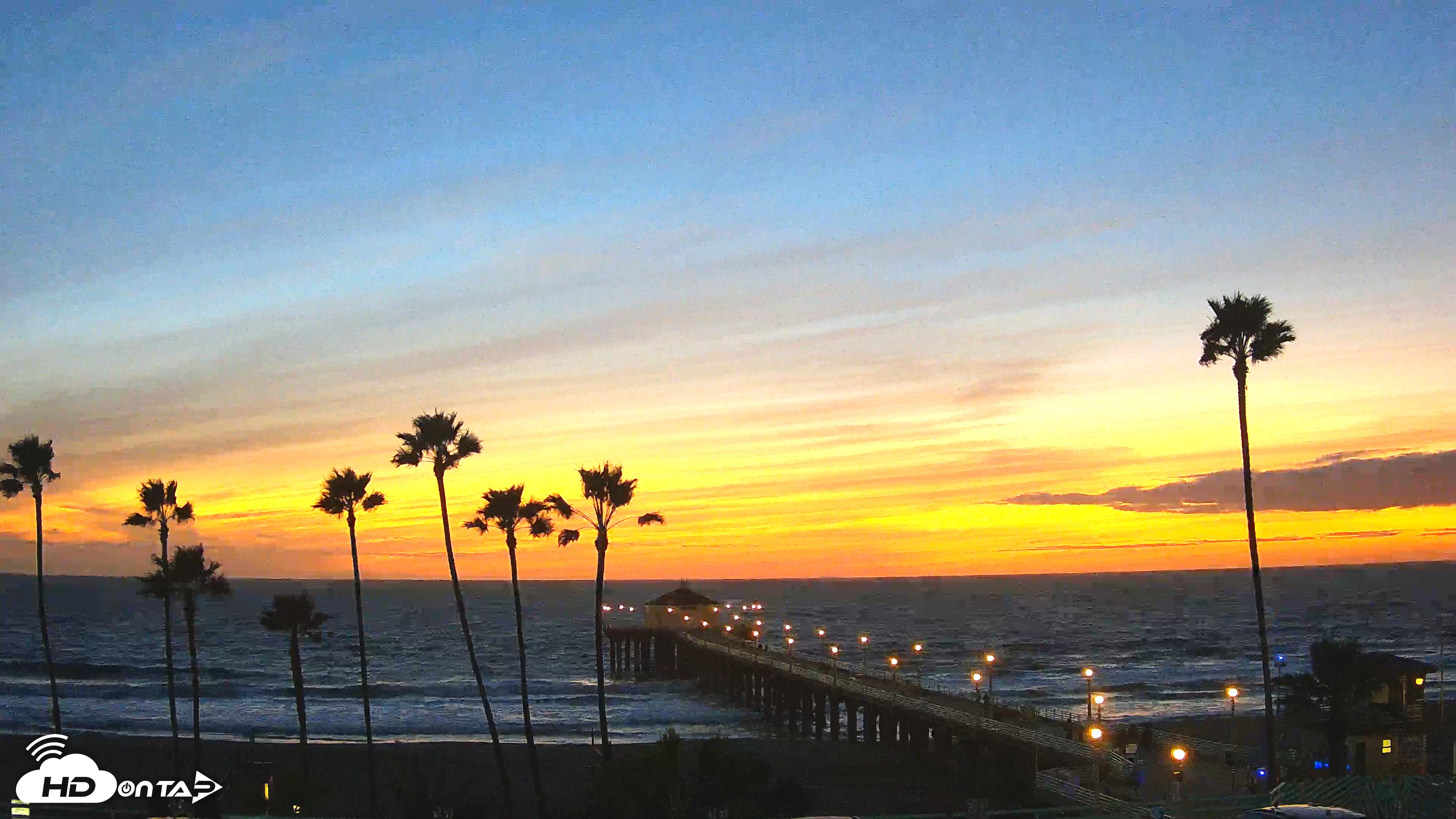 Snapshot of Manhattan Beach Pier Ultra HD Live Webcam taken Feb 7, 2025, 5:56pm PST