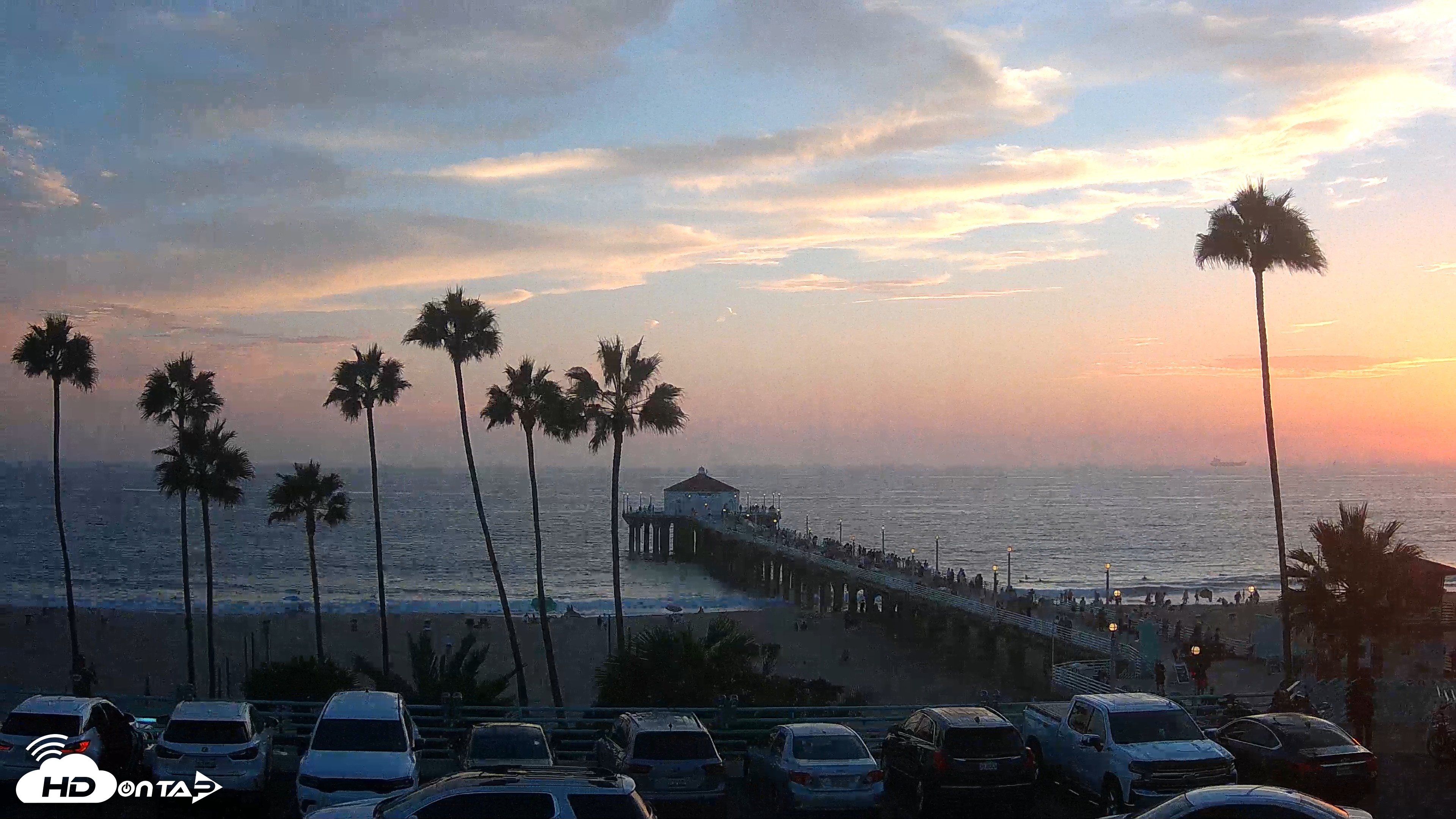 Snapshot of Manhattan Beach Pier Ultra HD Live Webcam taken Aug 26, 2026, 7:23pm PDT