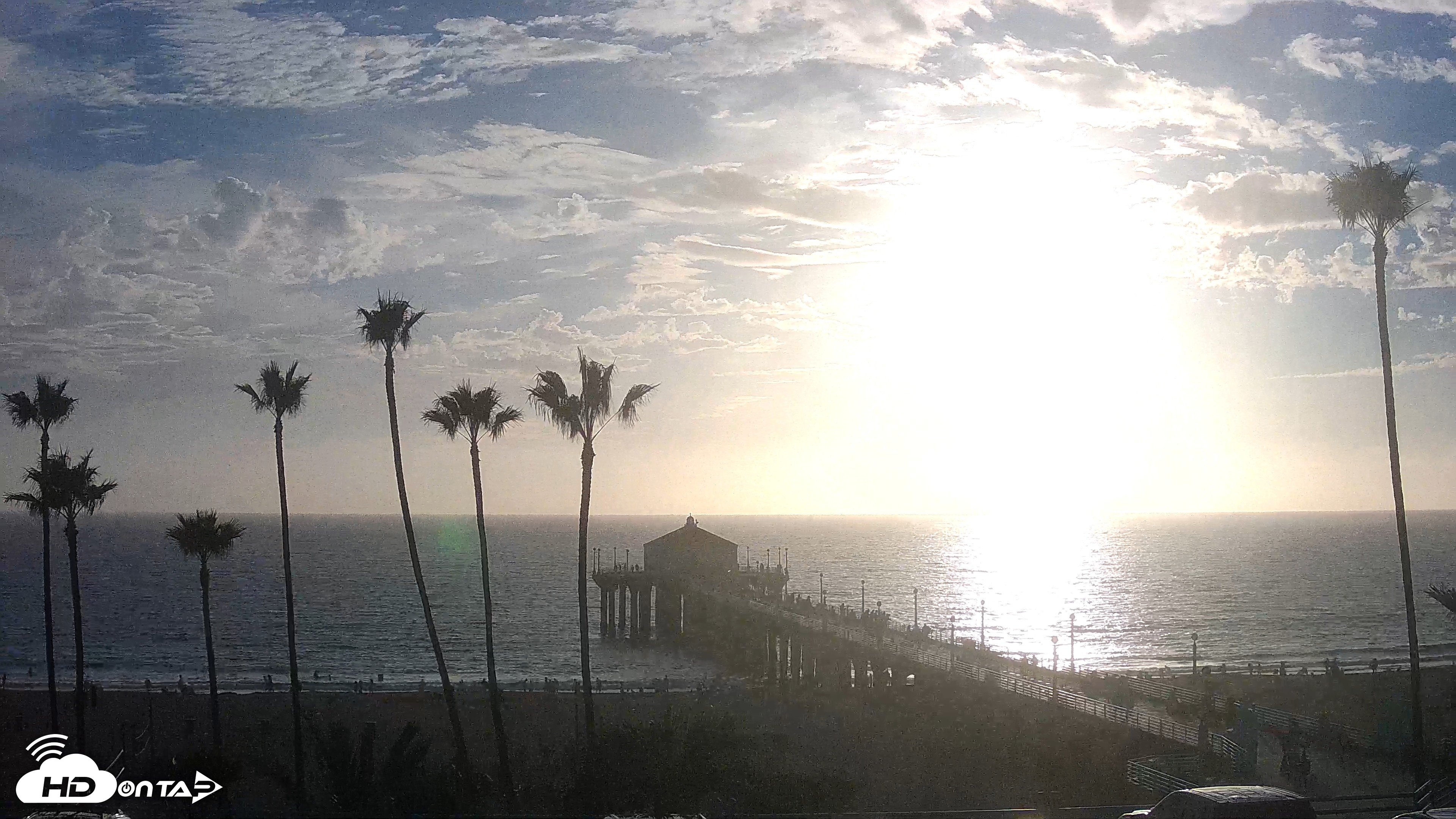 Snapshot of Manhattan Beach Pier Ultra HD Live Webcam taken Sep 27, 2026, 6:06pm PDT