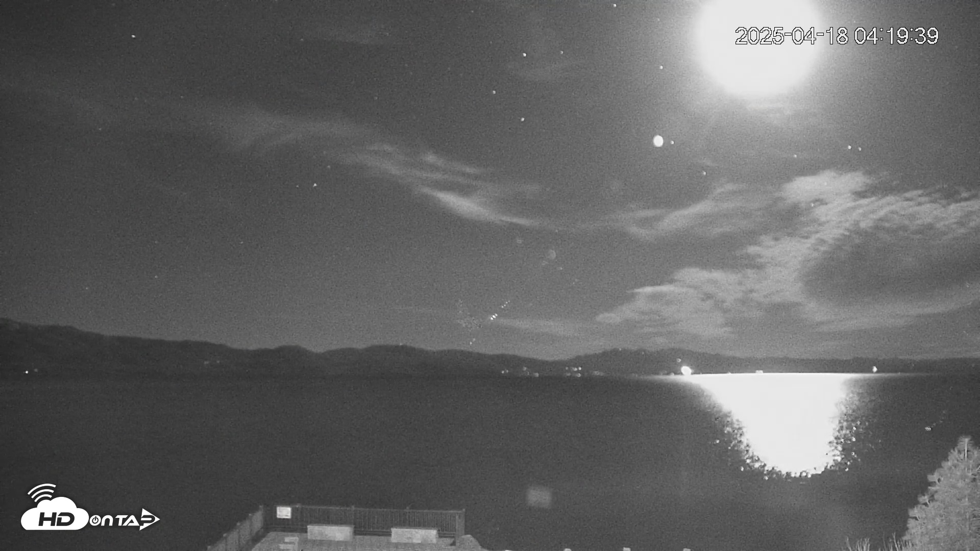 Snapshot of Tahoe Vista Lake Tahoe Live Webcam taken Apr 18, 2025, 4:20am PDT