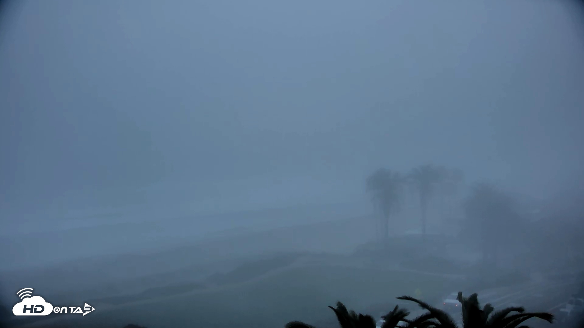 Snapshot of Del Mar Beach Overlook Roaming Live Webcam taken Oct 21, 2025, 6:59am PDT