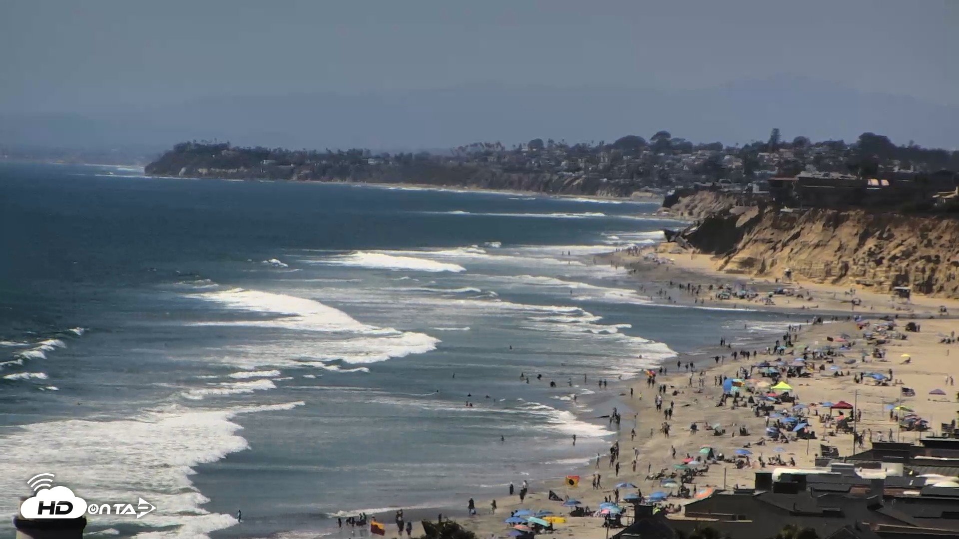 Snapshot of Del Mar Beach Overlook Roaming Live Webcam taken Jun 21, 2026, 3:09pm PDT