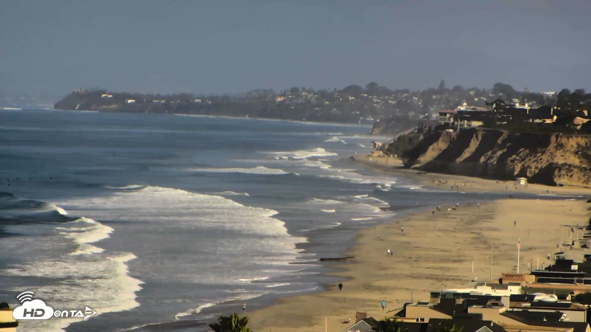 Snapshot of Del Mar Beach Overlook Roaming Live Webcam taken Oct 13, 2026, 9:30am PDT