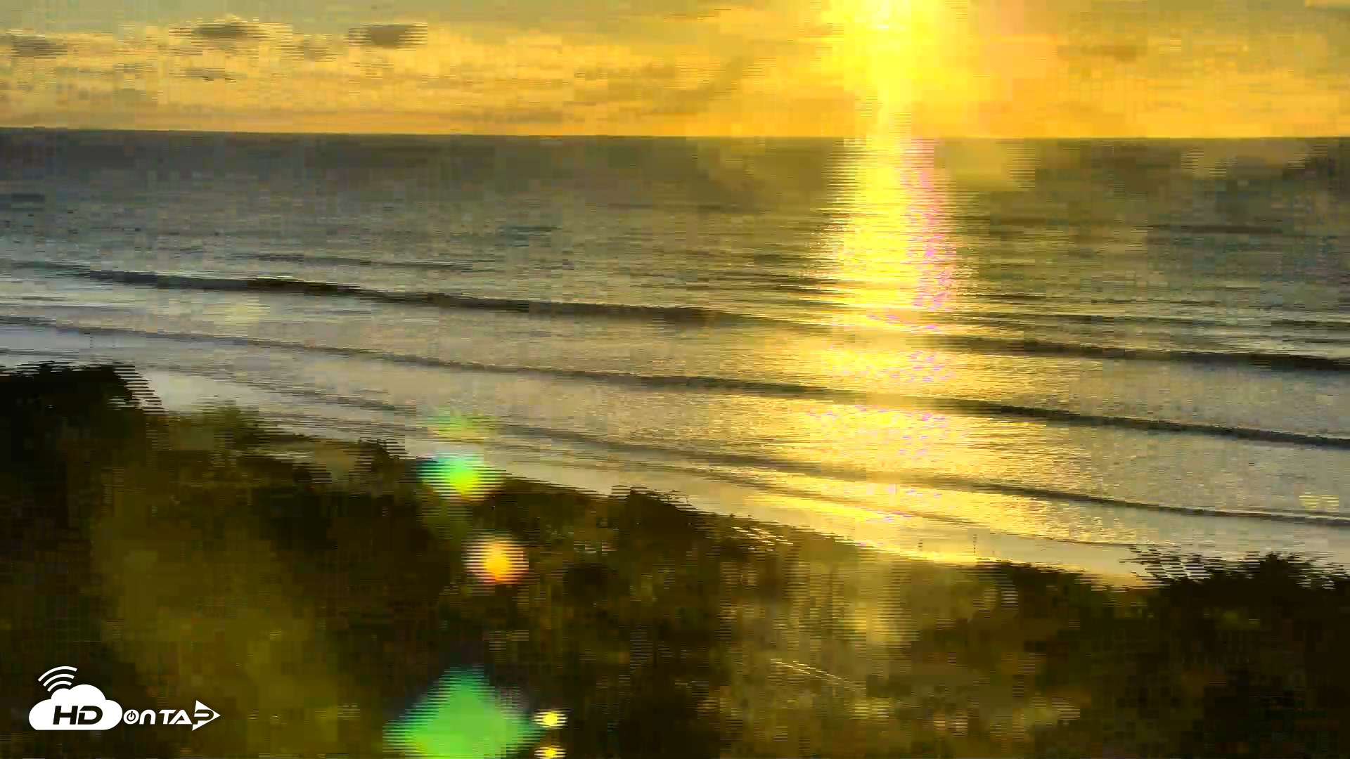 Snapshot of Del Mar Beach Overlook Roaming Live Webcam taken Dec 27, 2025, 4:25pm PST