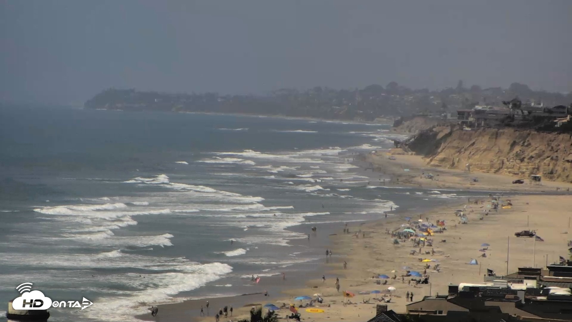 Snapshot of Del Mar Beach Overlook Roaming Live Webcam taken Aug 18, 2026, 2:43pm PDT