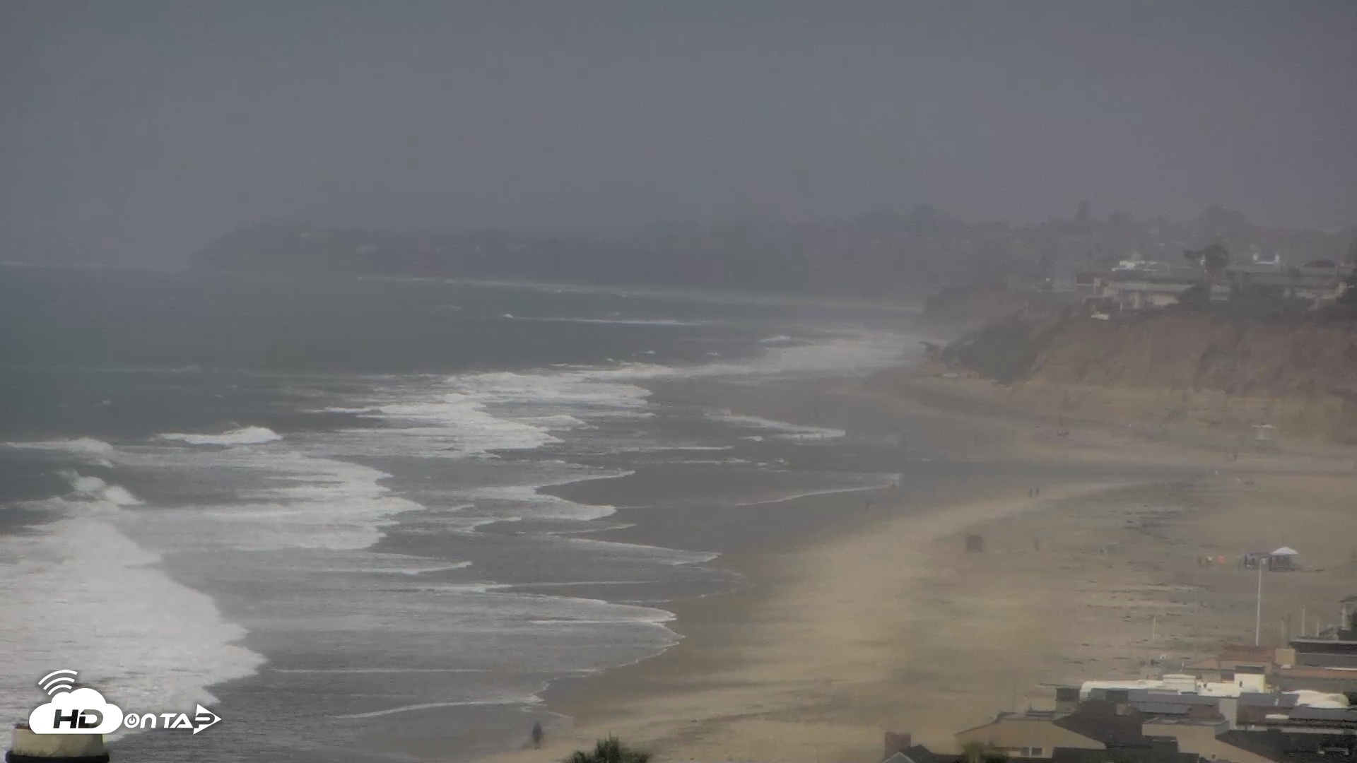 Snapshot of Del Mar Beach Overlook Roaming Live Webcam taken Oct 10, 2026, 1:38pm PDT