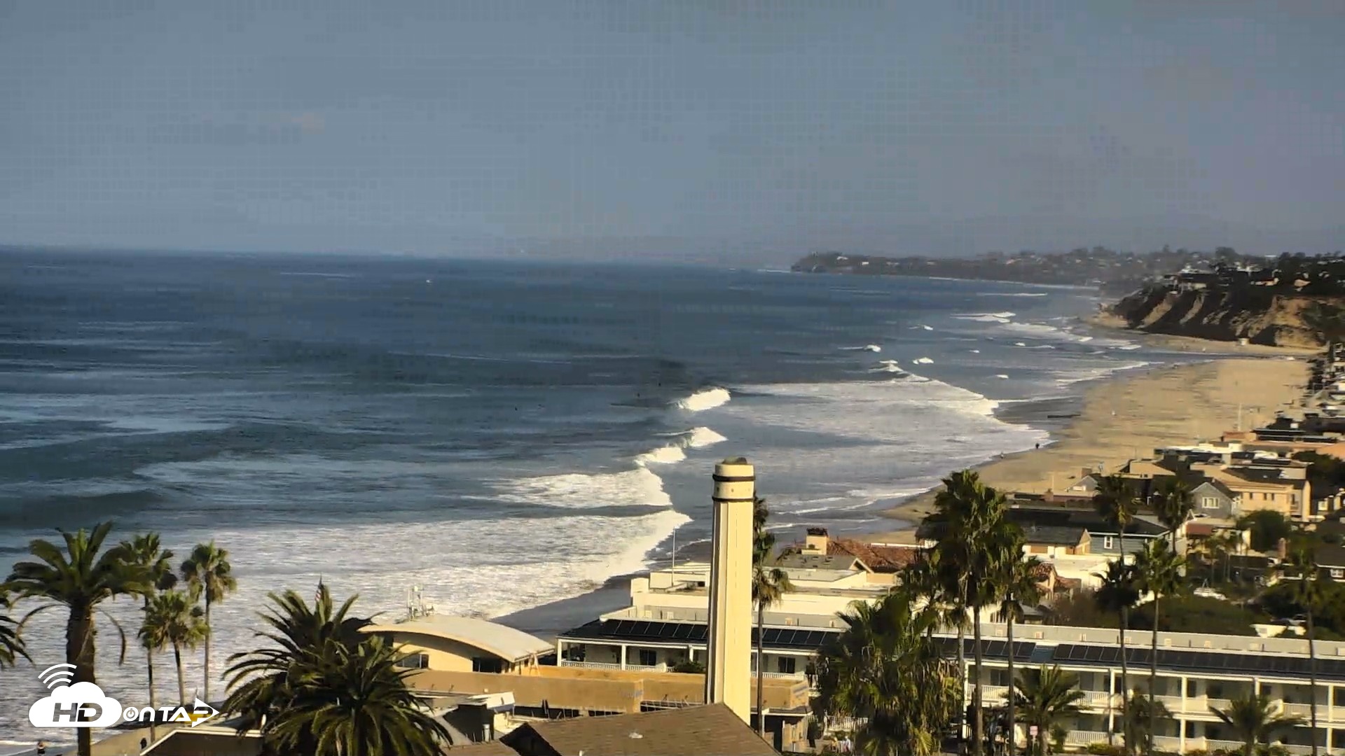 Snapshot of Del Mar Beach Overlook Roaming Live Webcam taken Oct 13, 2026, 9:30am PDT
