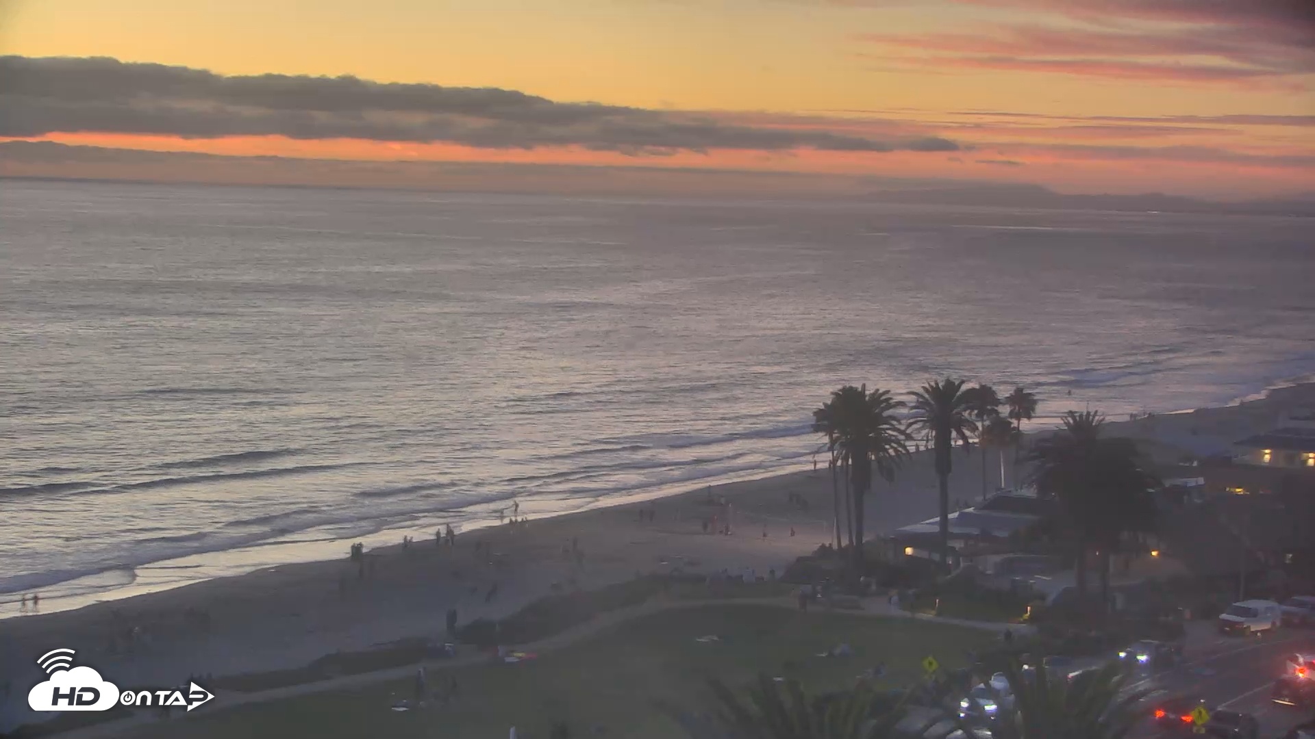Snapshot of Del Mar Beach Overlook Roaming Live Webcam taken Jul 26, 2025, 8:08pm PDT
