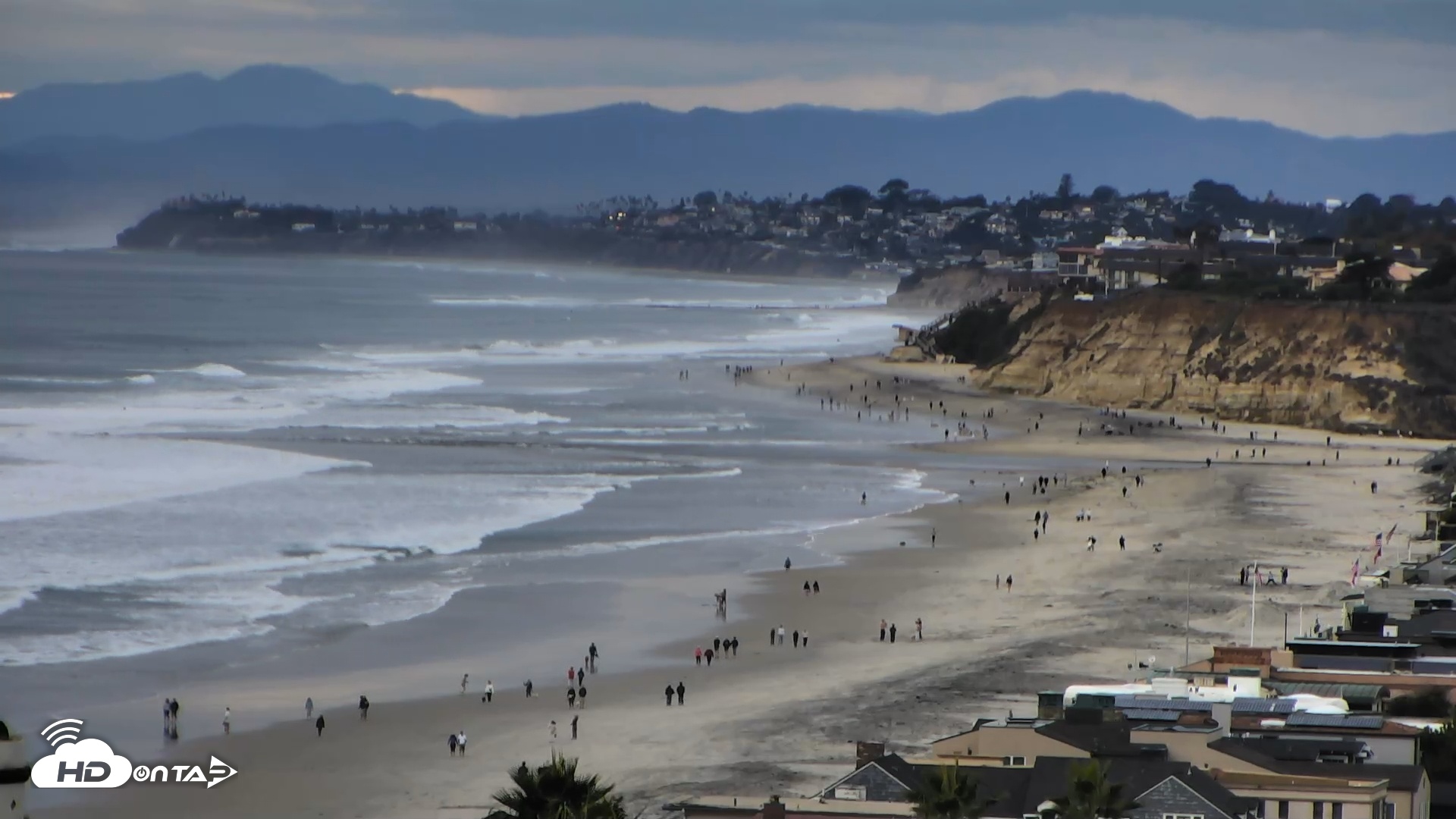Snapshot of Del Mar Beach Overlook Roaming Live Webcam taken Nov 22, 2025, 3:45pm PST